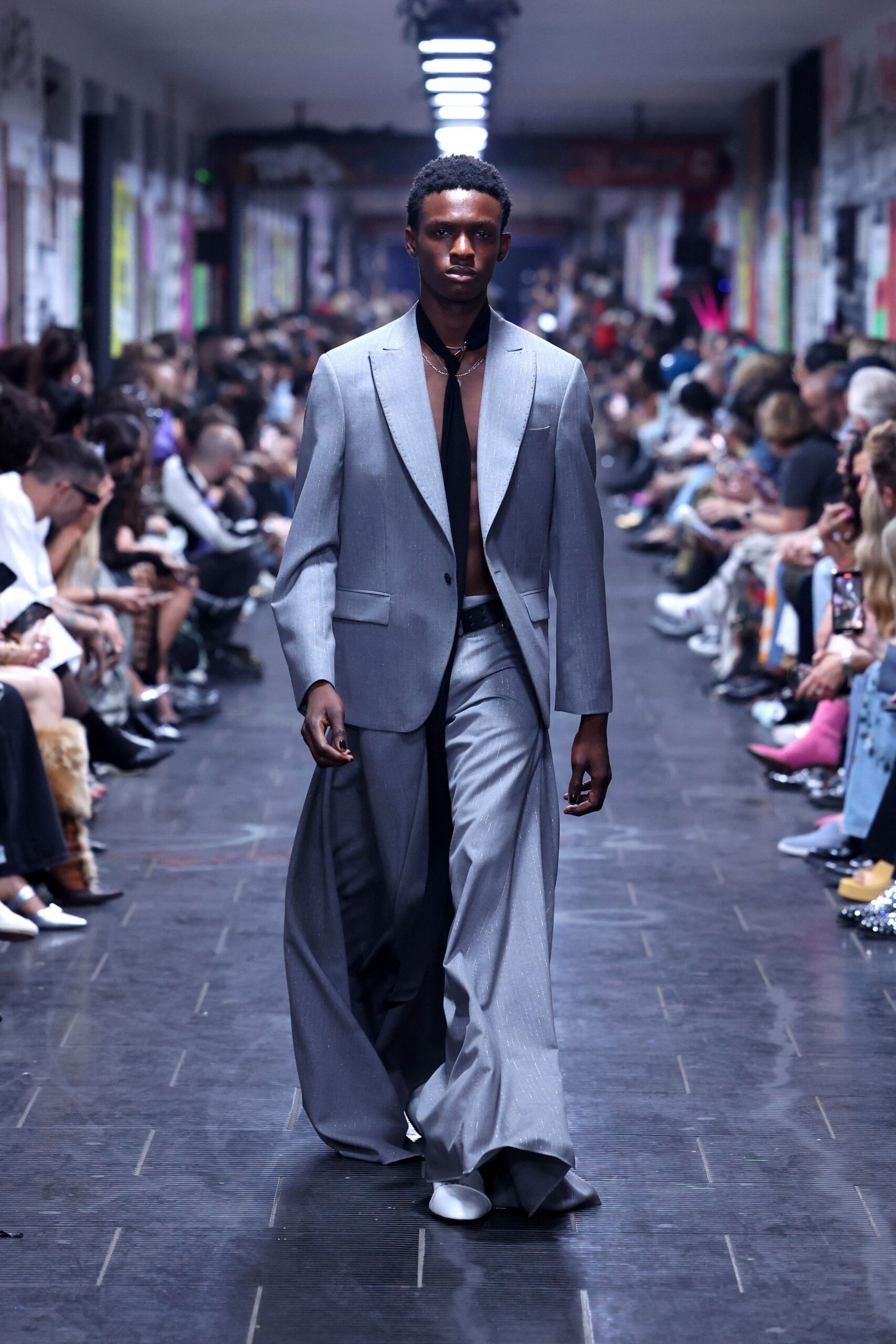 gray silk long-sleeve collared tailored pleated suit