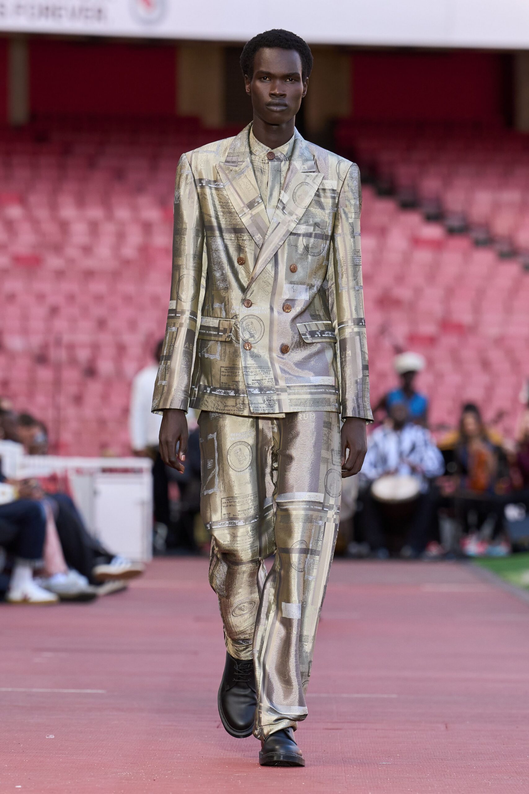 gold silk long-sleeve collared tailored printed suit