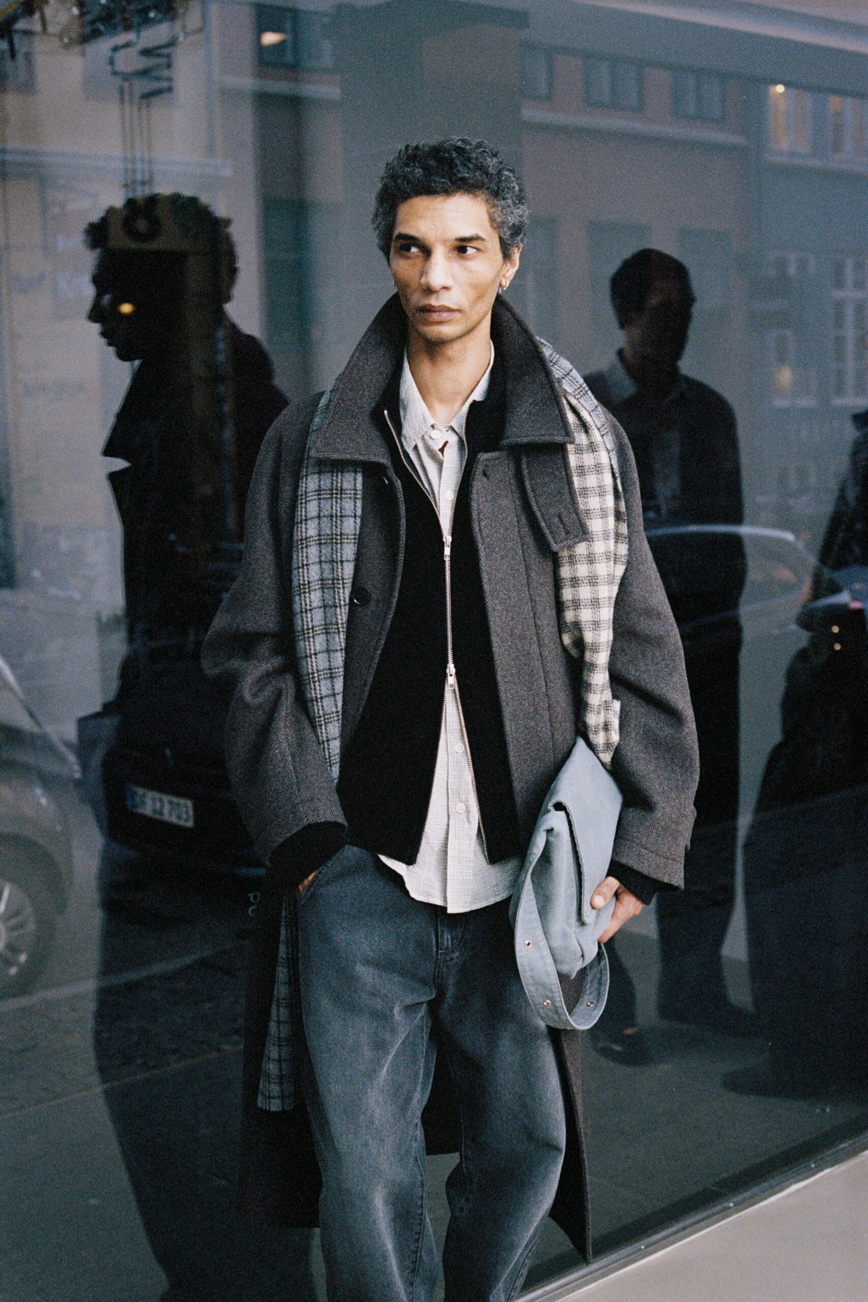 gray wool long-sleeve collared relaxed buttoned layered coat