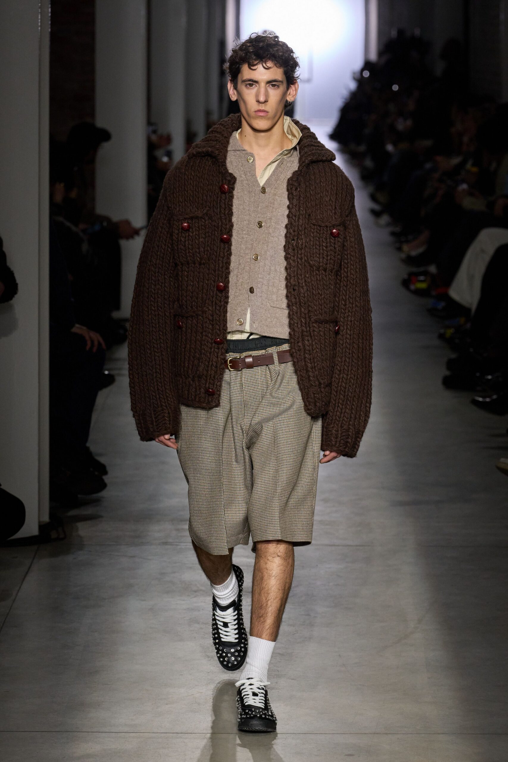 brown wool long-sleeve collared relaxed buttoned ribbed jacket