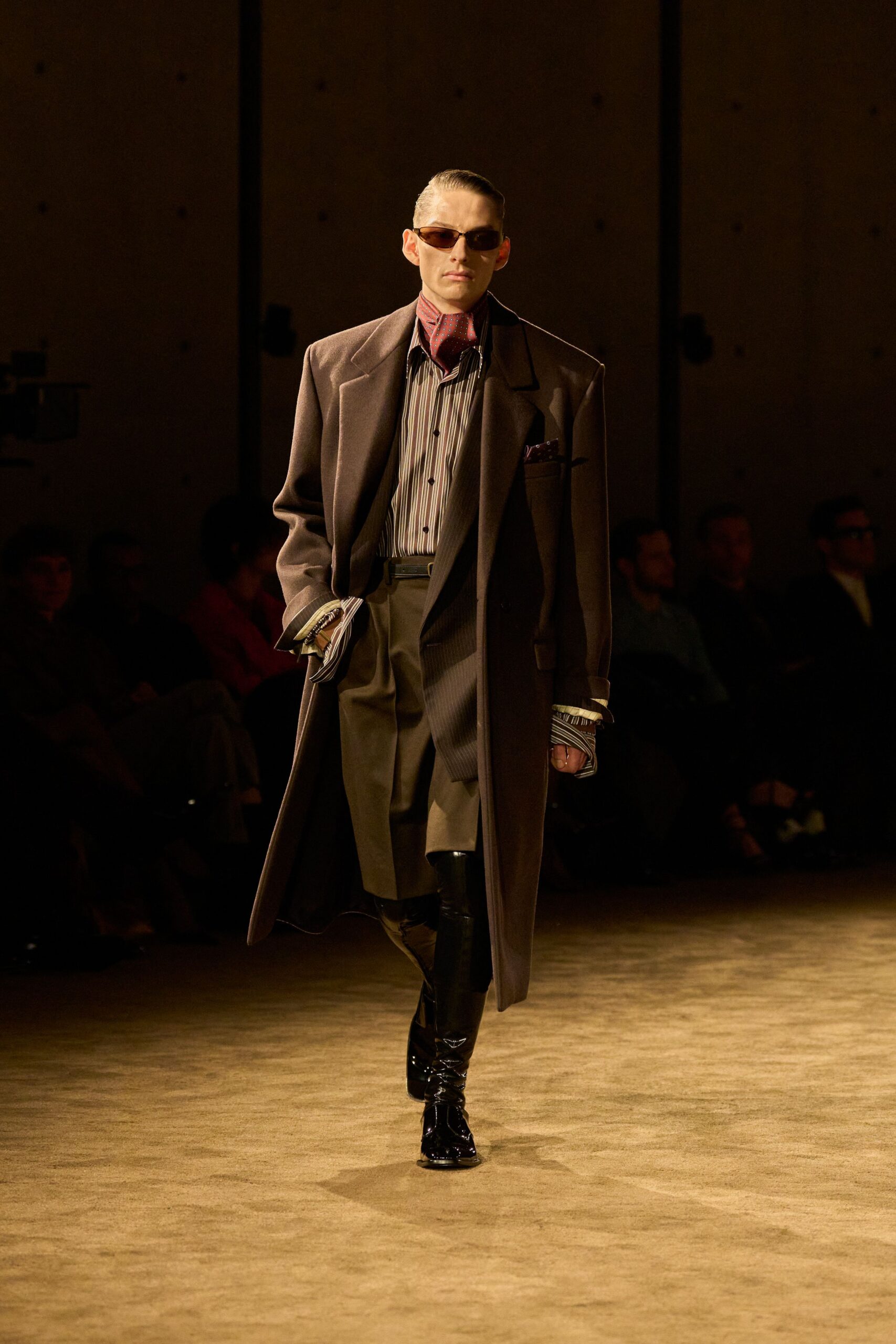brown wool long-sleeve collared oversized buttoned coat