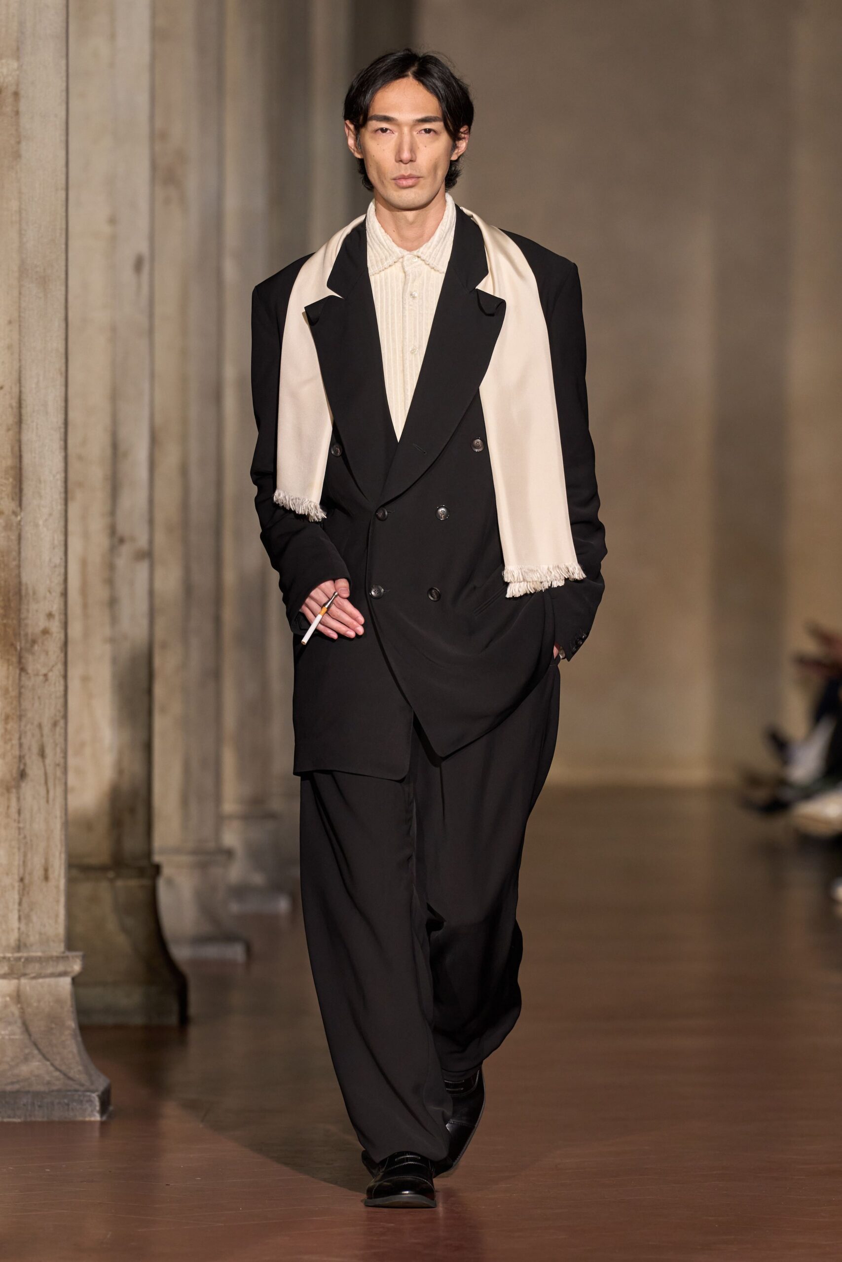 black wool long-sleeve collared structured blazer