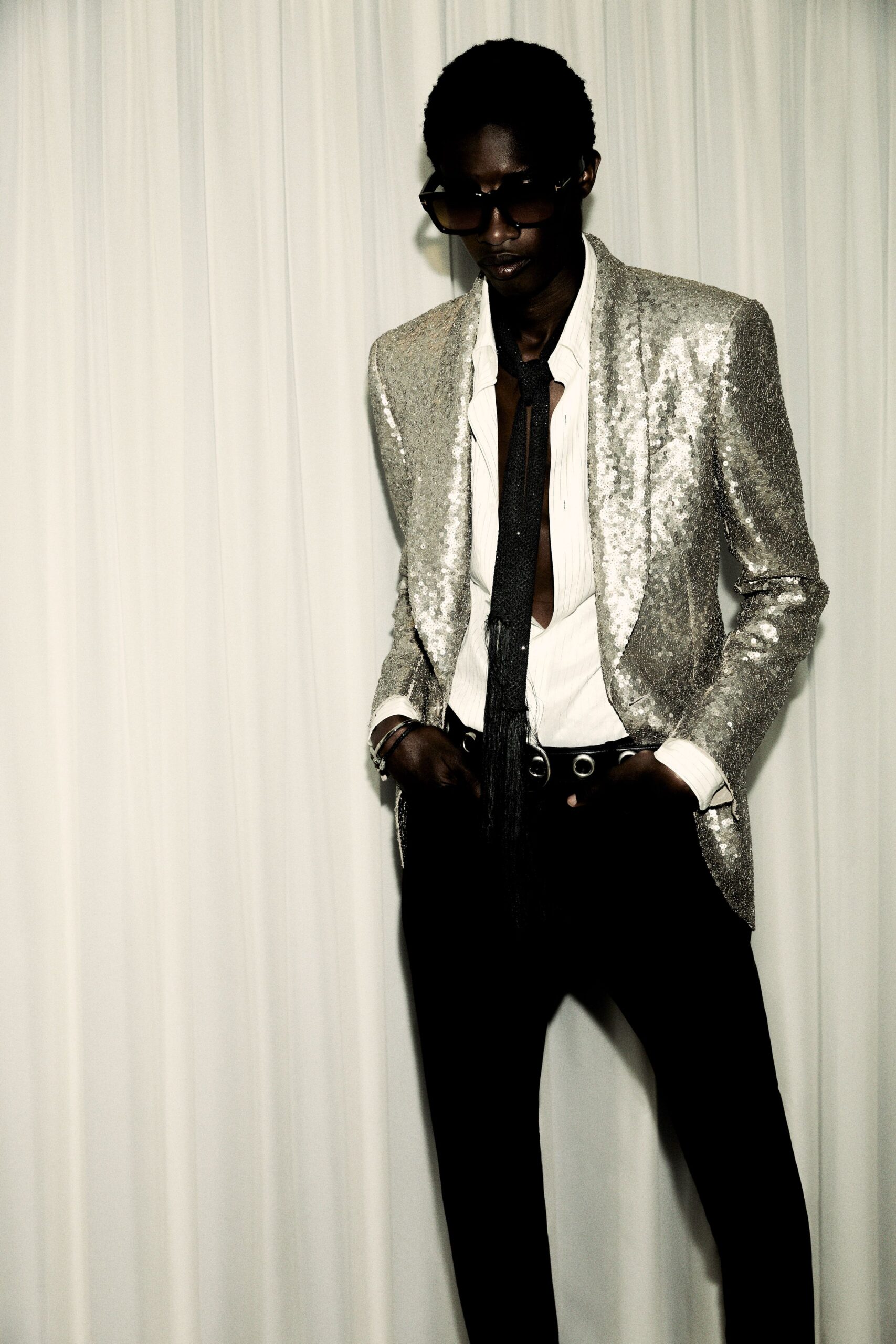 gray sequin long-sleeve collared tailored buttoned shiny blazer