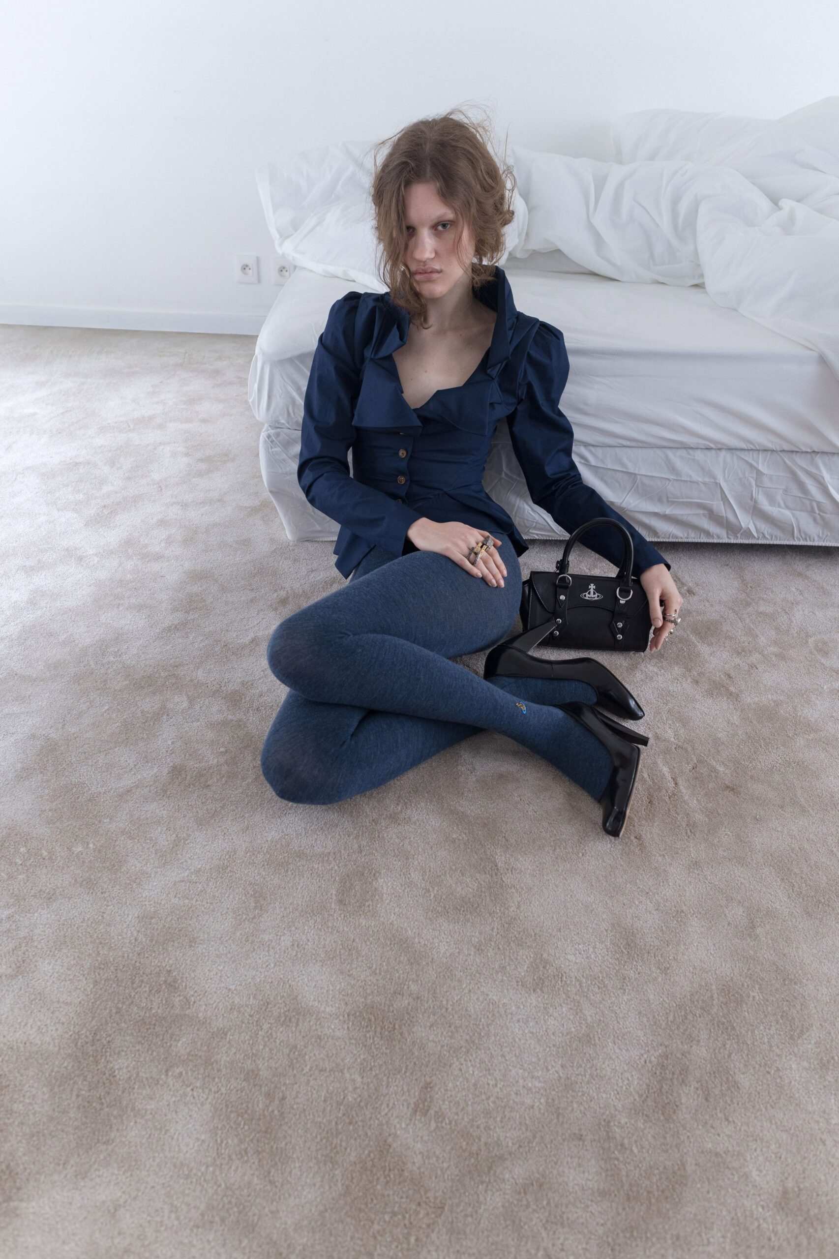 blue denim fitted straight-leg leggings