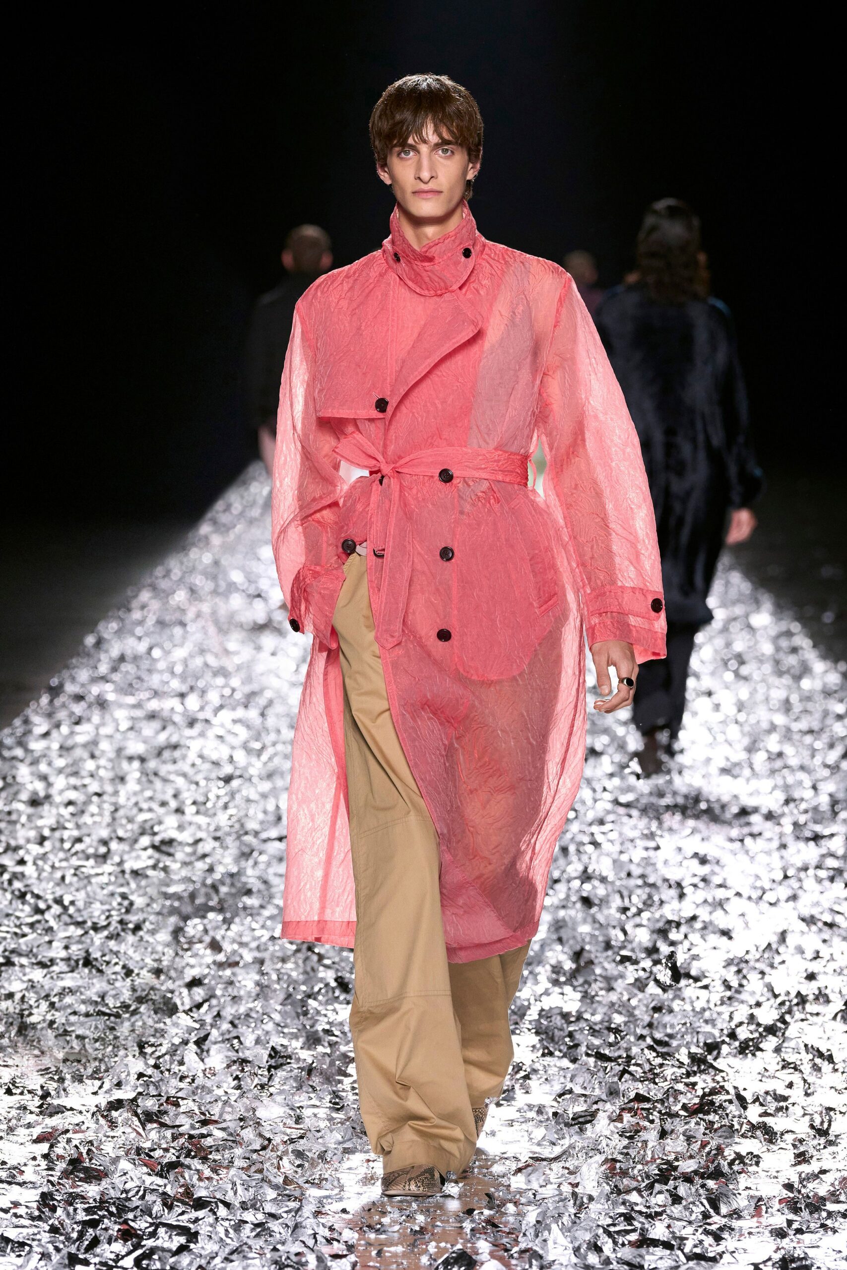 pink vinyl long-sleeve collared relaxed belted coat