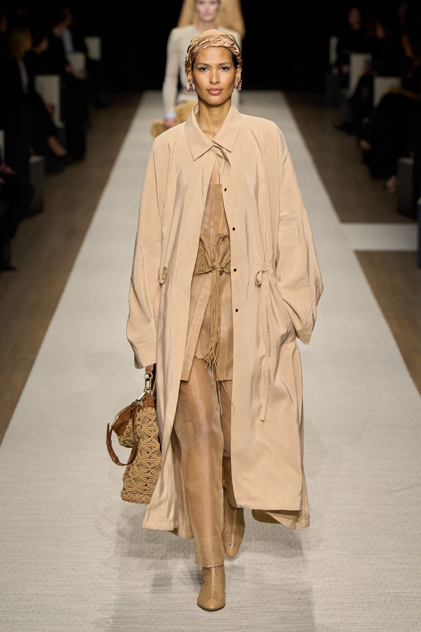 beige cotton long-sleeve collared oversized buttoned coat