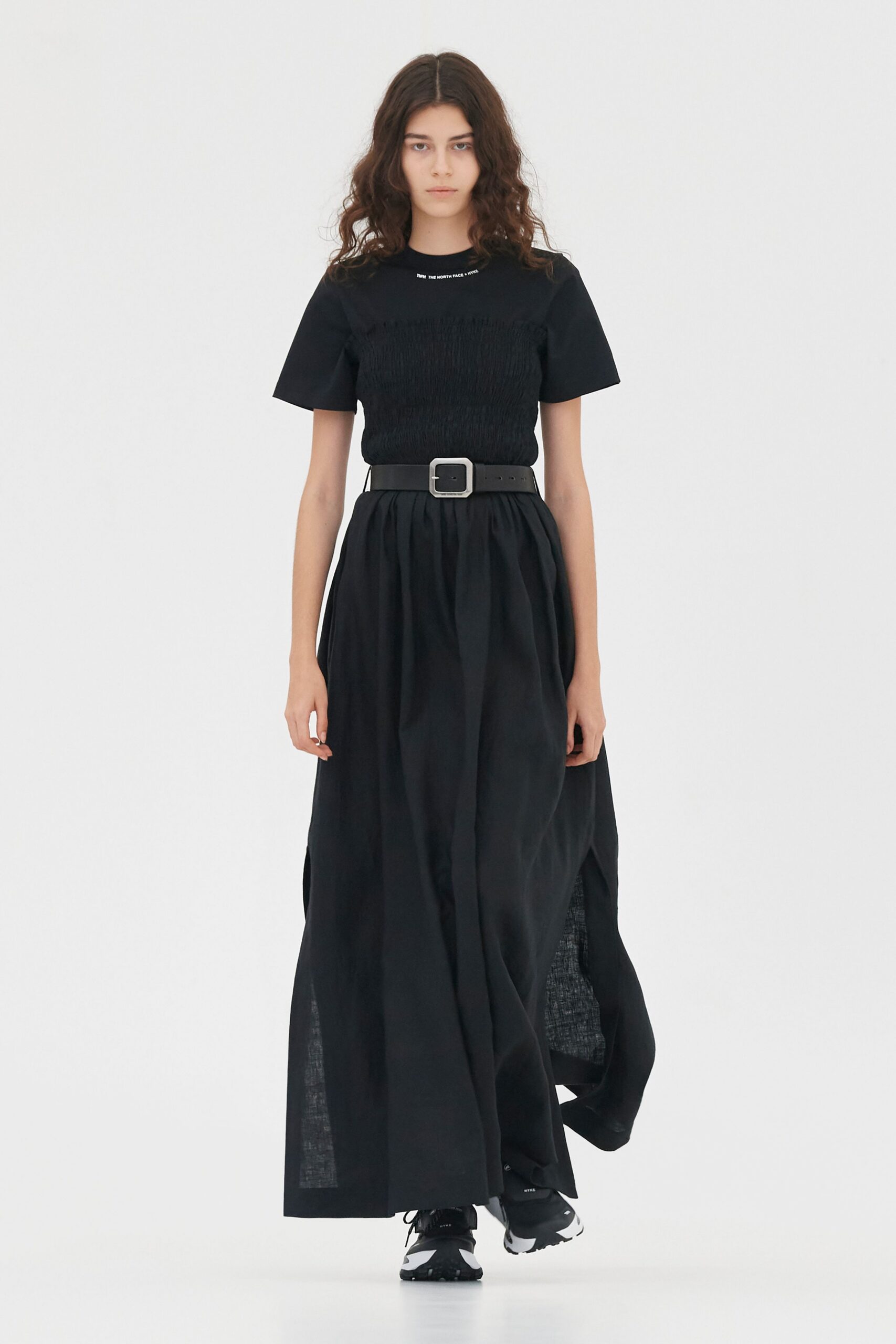 black cotton slit relaxed high-waisted tiered maxi skirt