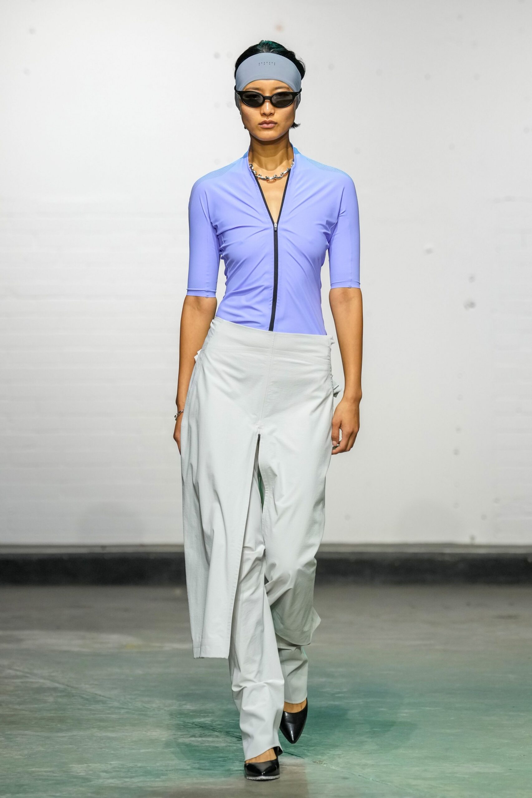 purple cotton short-sleeve fitted zippered top