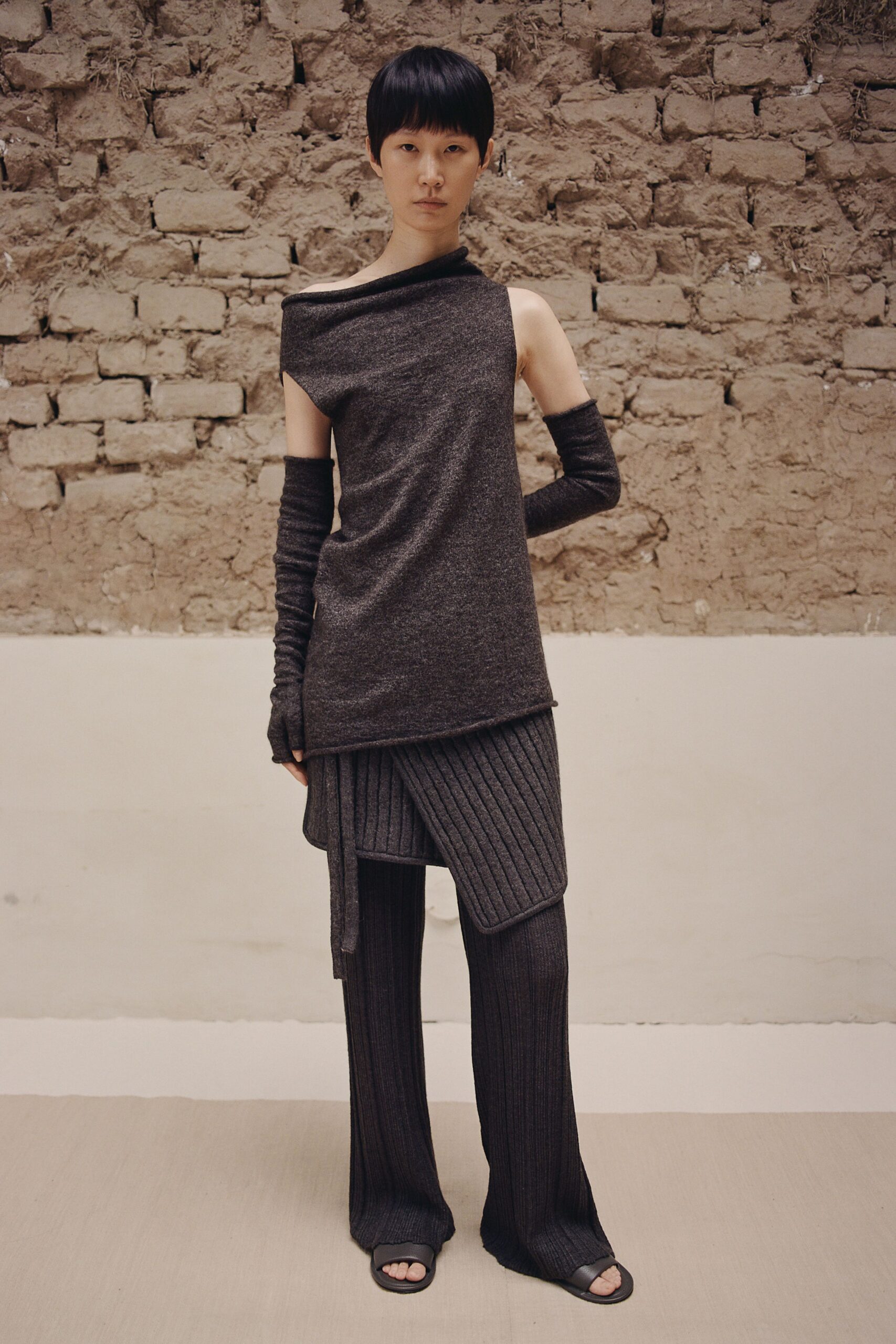 gray wool sleeveless asymmetric fitted draped top