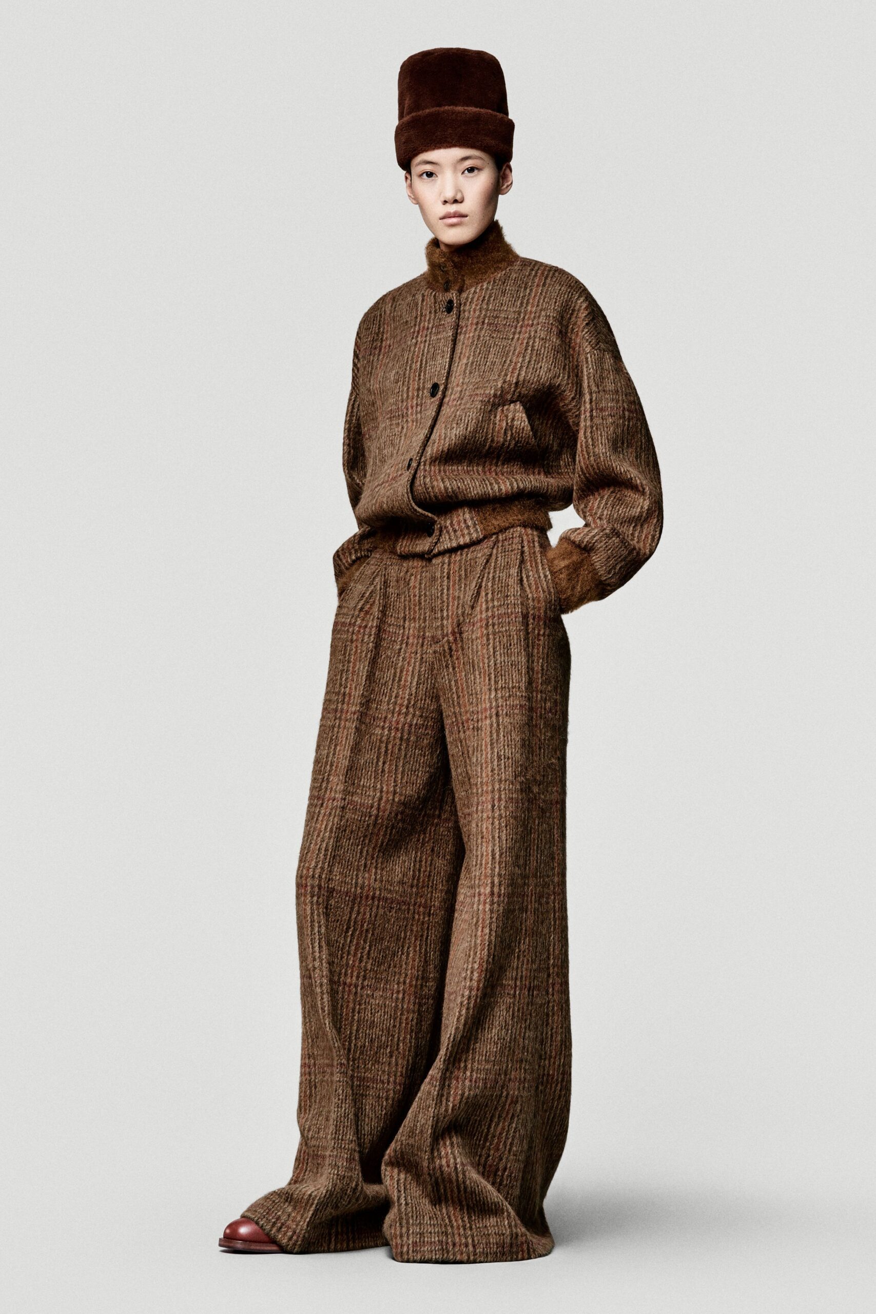 brown wool long-sleeve collared relaxed ribbed top