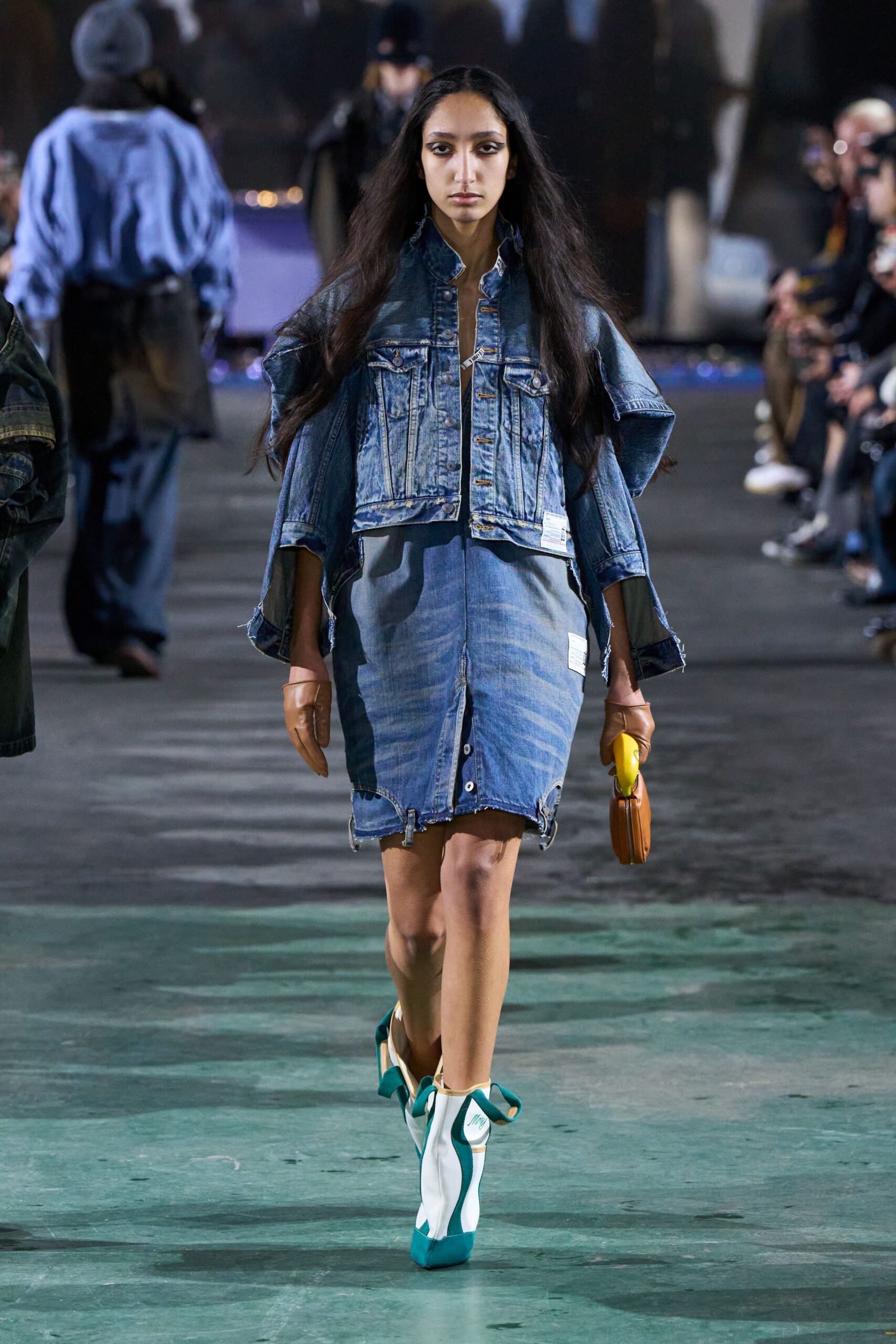 blue denim fitted high-waisted buttoned distressed mini skirt