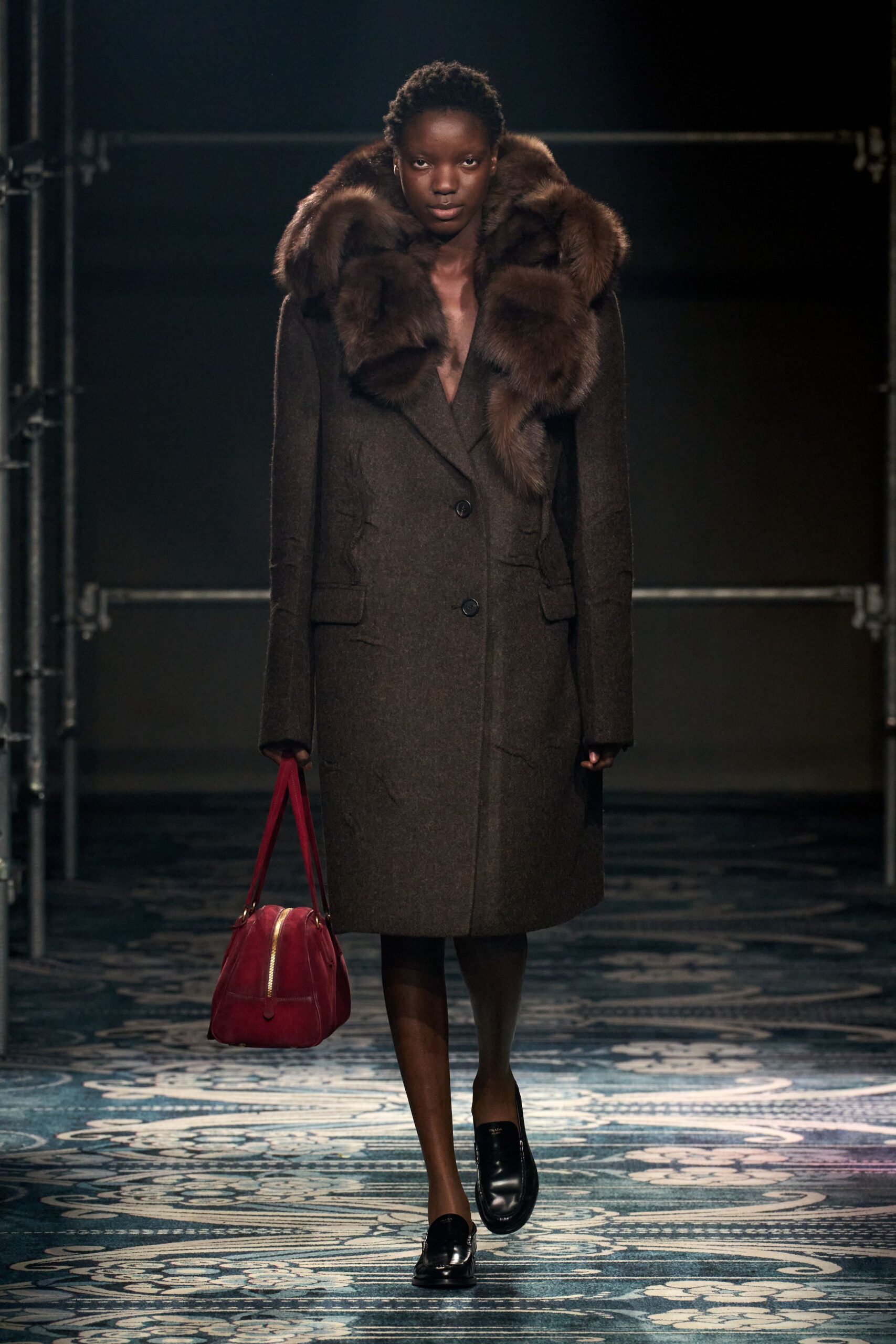 brown wool long-sleeve collared fitted buttoned coat