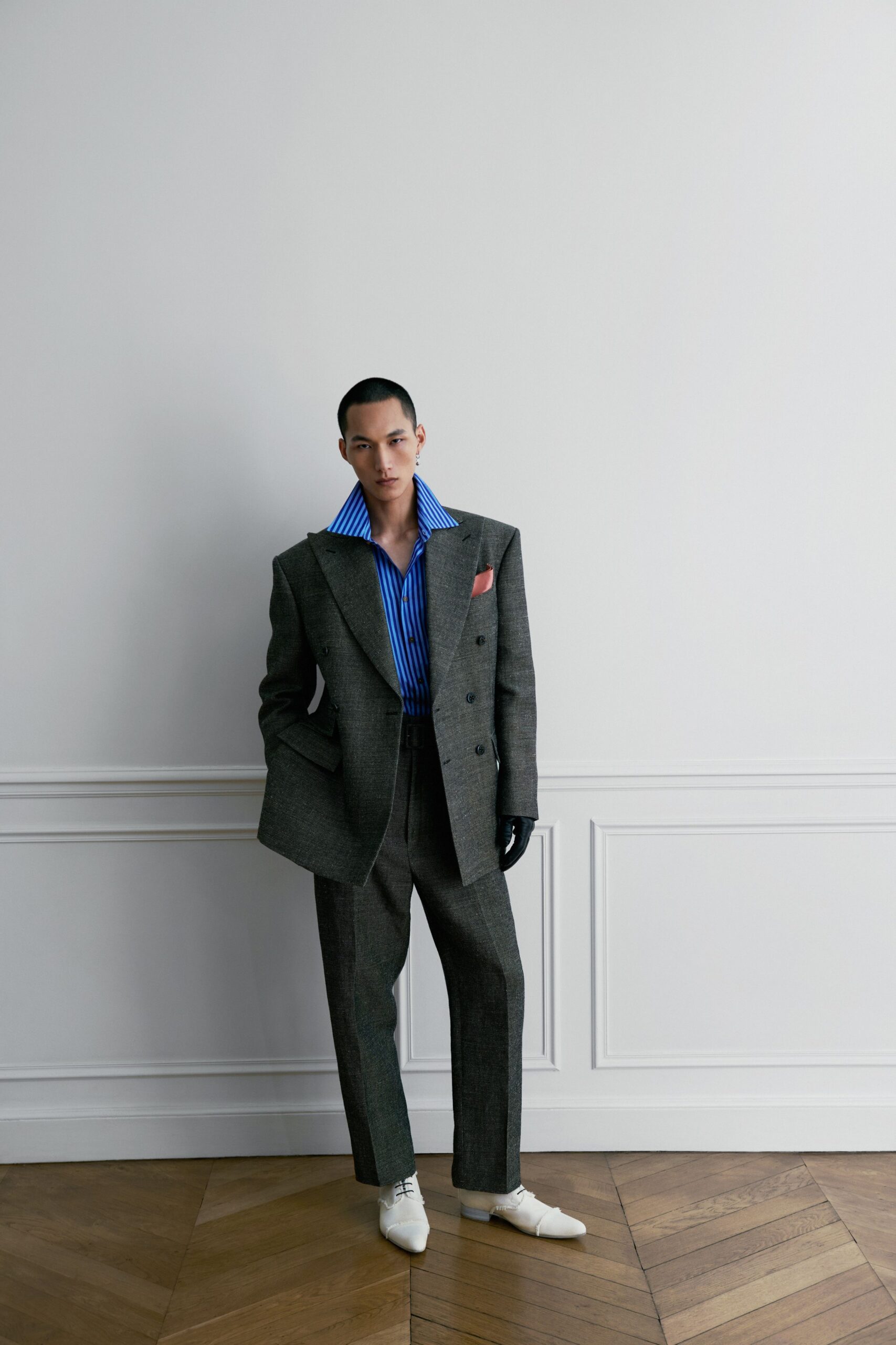 gray wool long-sleeve collared tailored buttoned suit