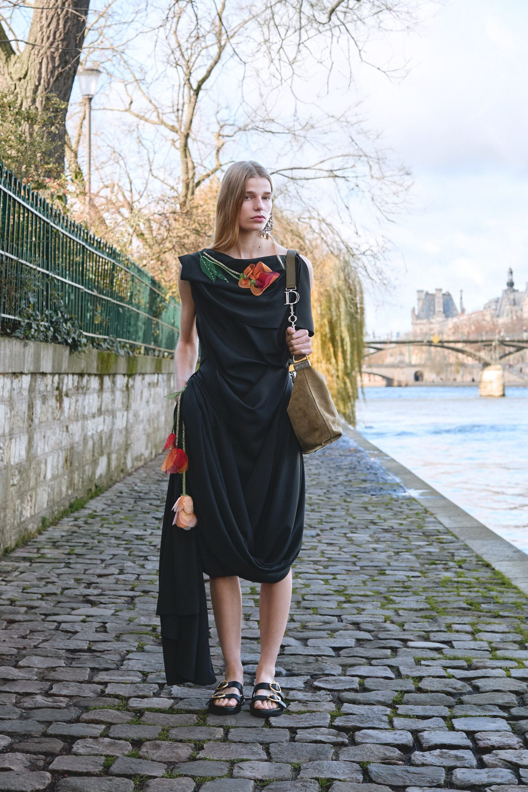 black relaxed midi dress