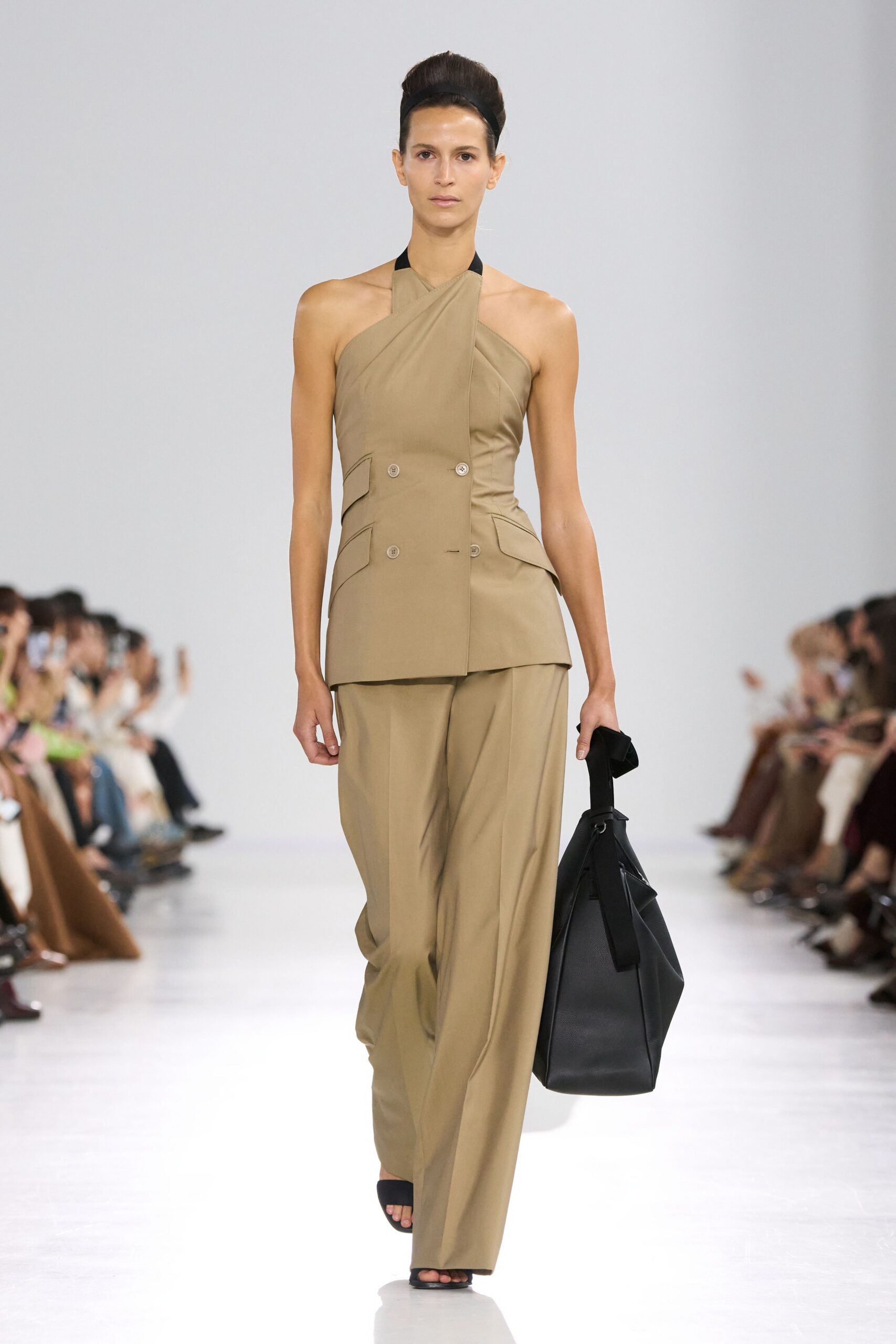 beige cotton sleeveless collared fitted structured top