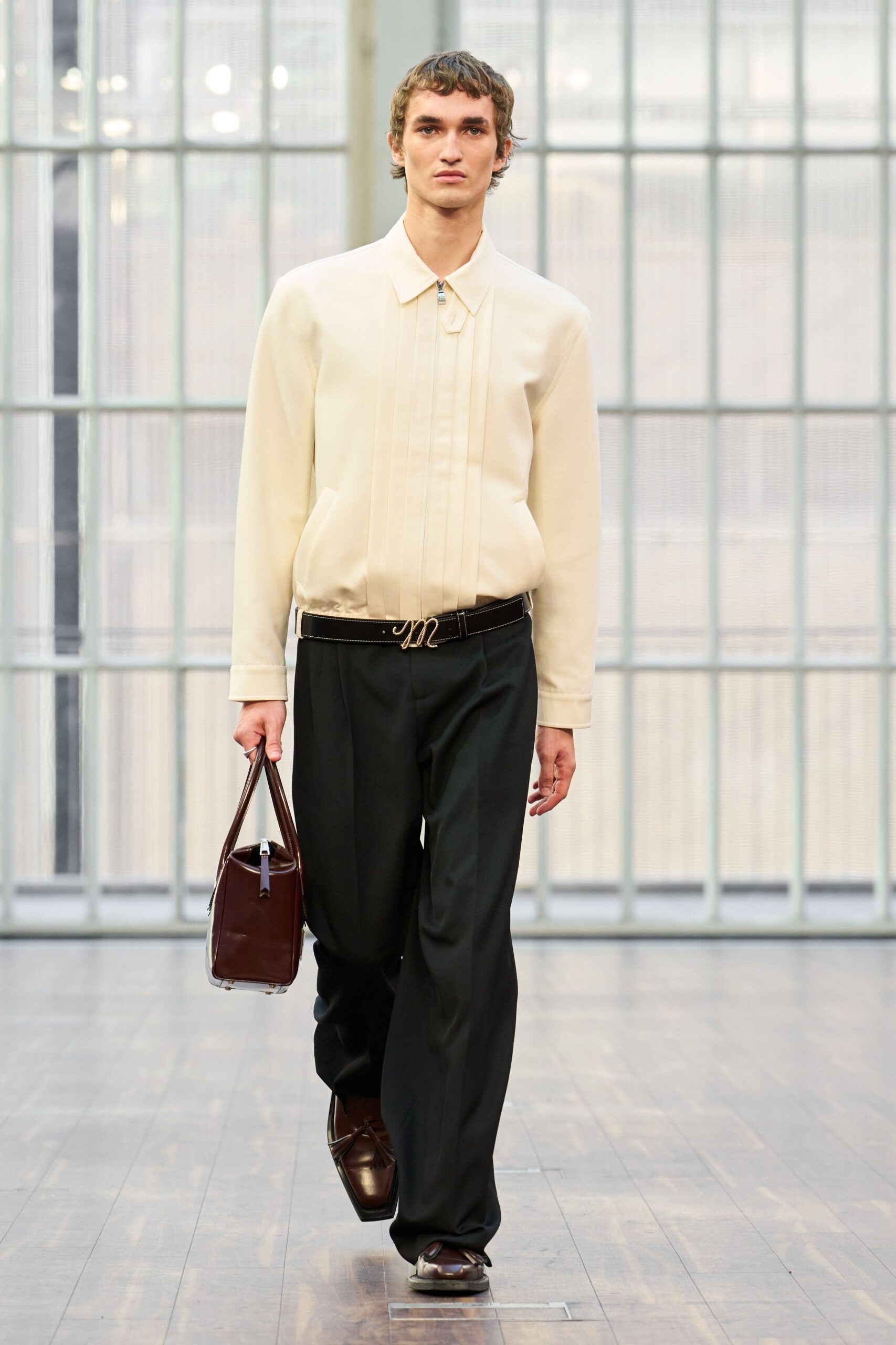 beige cotton long-sleeve collared relaxed pleated shirt