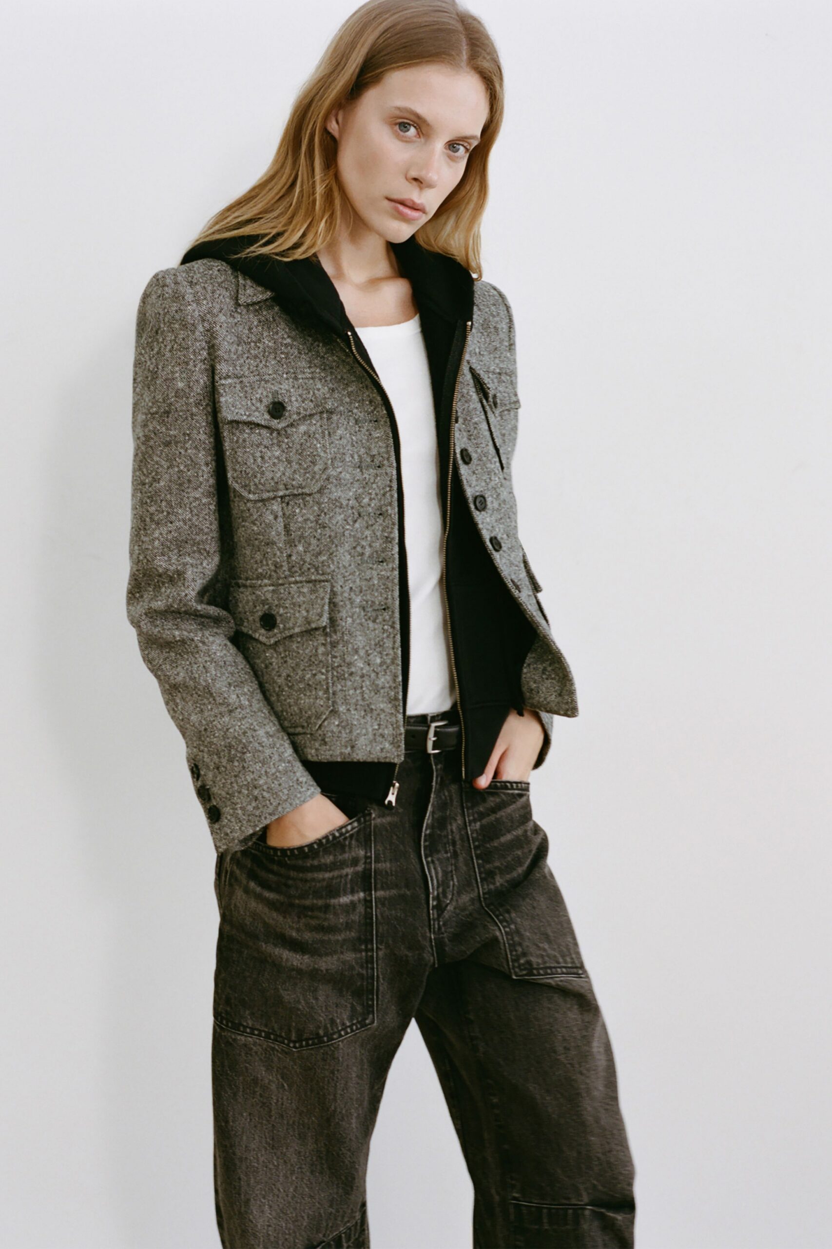 gray wool long-sleeve collared tailored buttoned pockets jacket