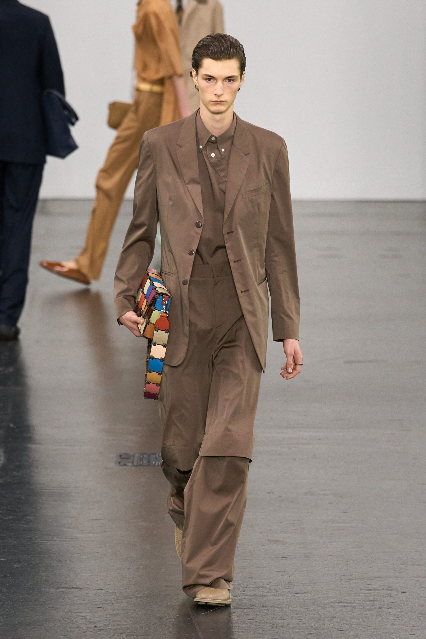 brown cotton long-sleeve collared tailored buttoned suit
