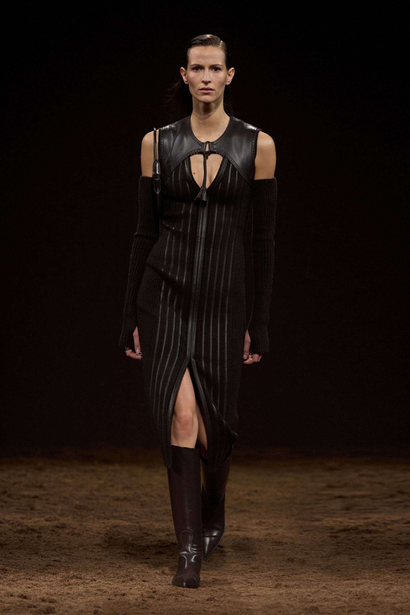 black fitted midi dress with boots