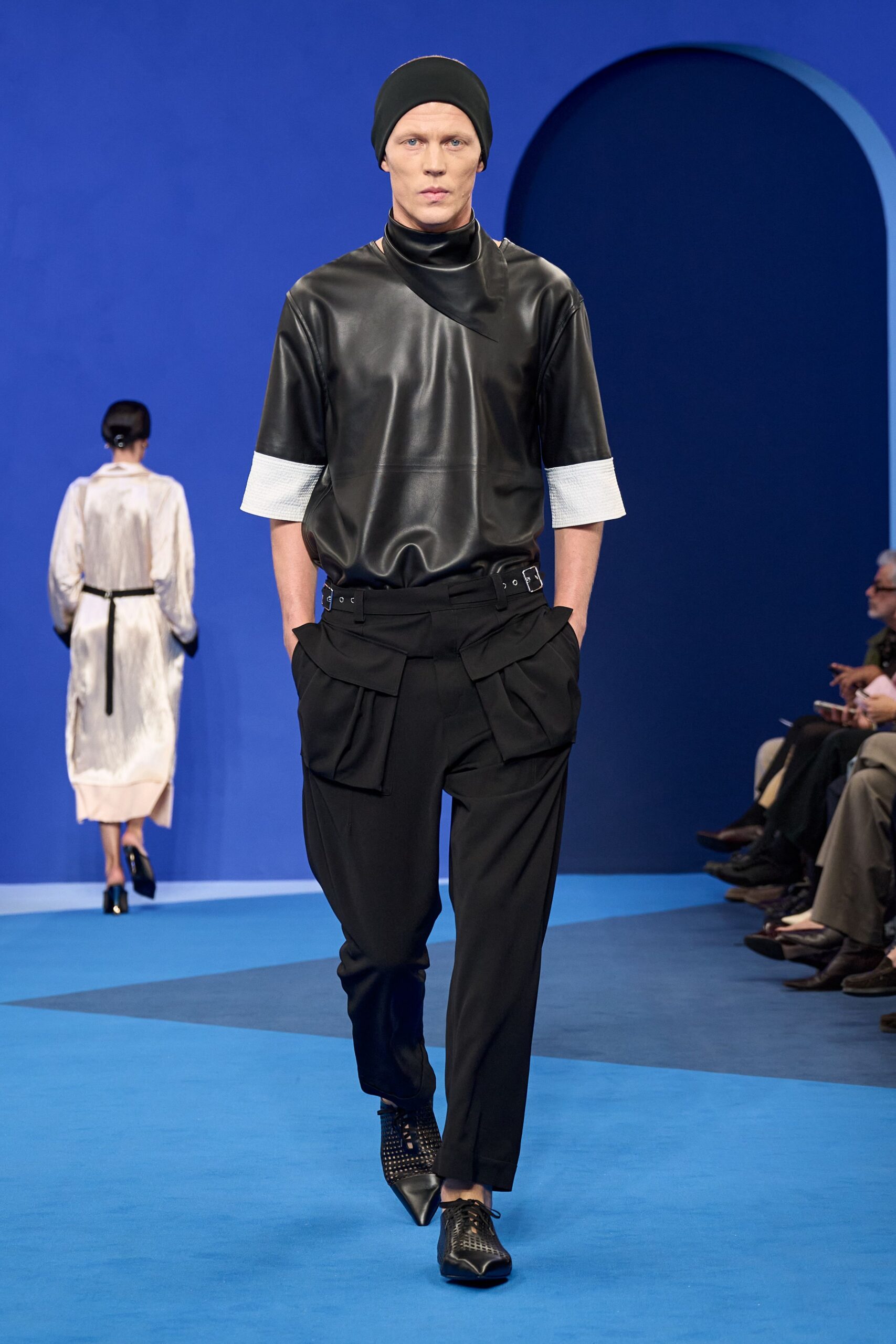 black cotton relaxed cargo pants