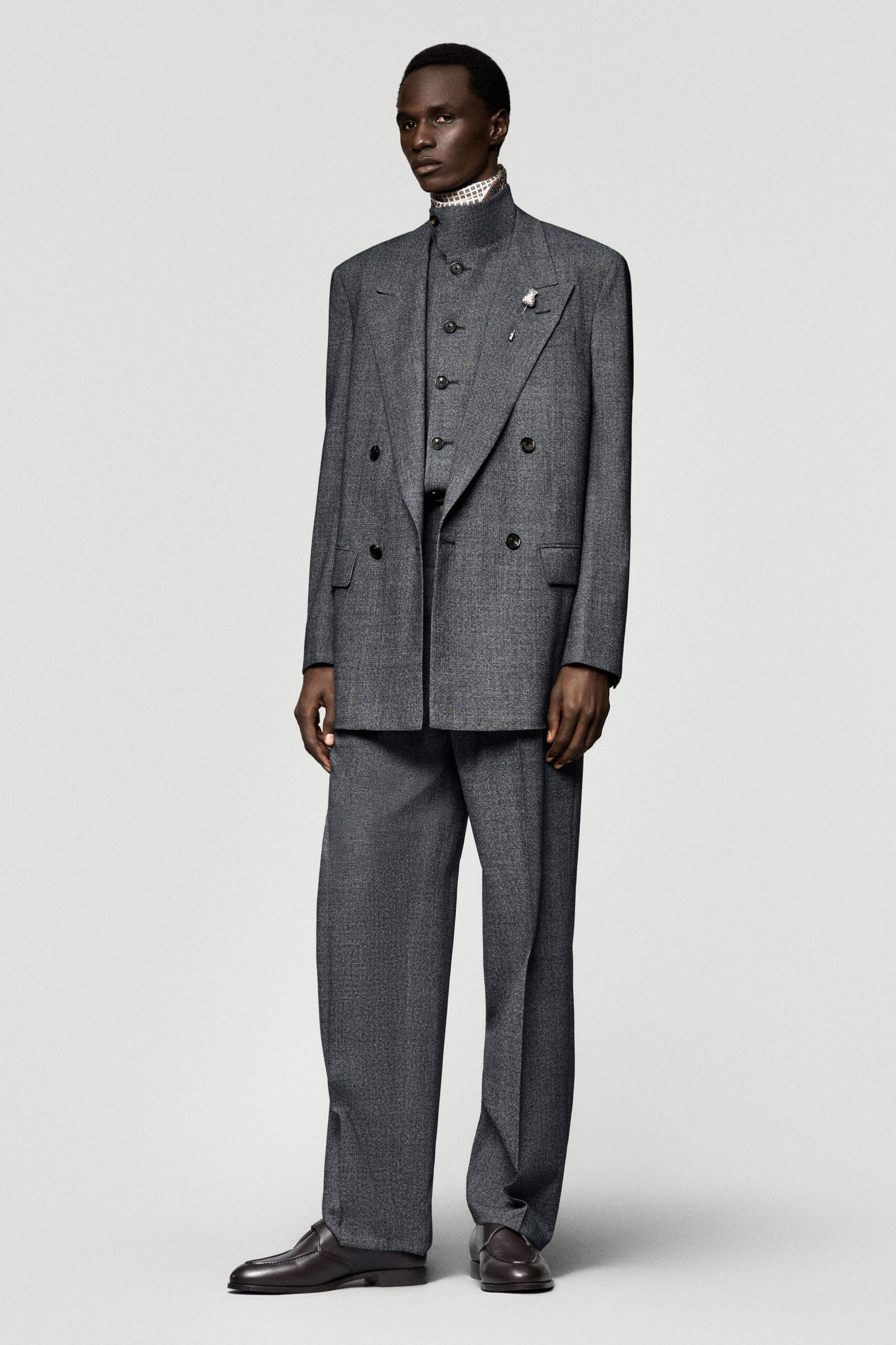 gray wool long-sleeve collared tailored buttoned suit