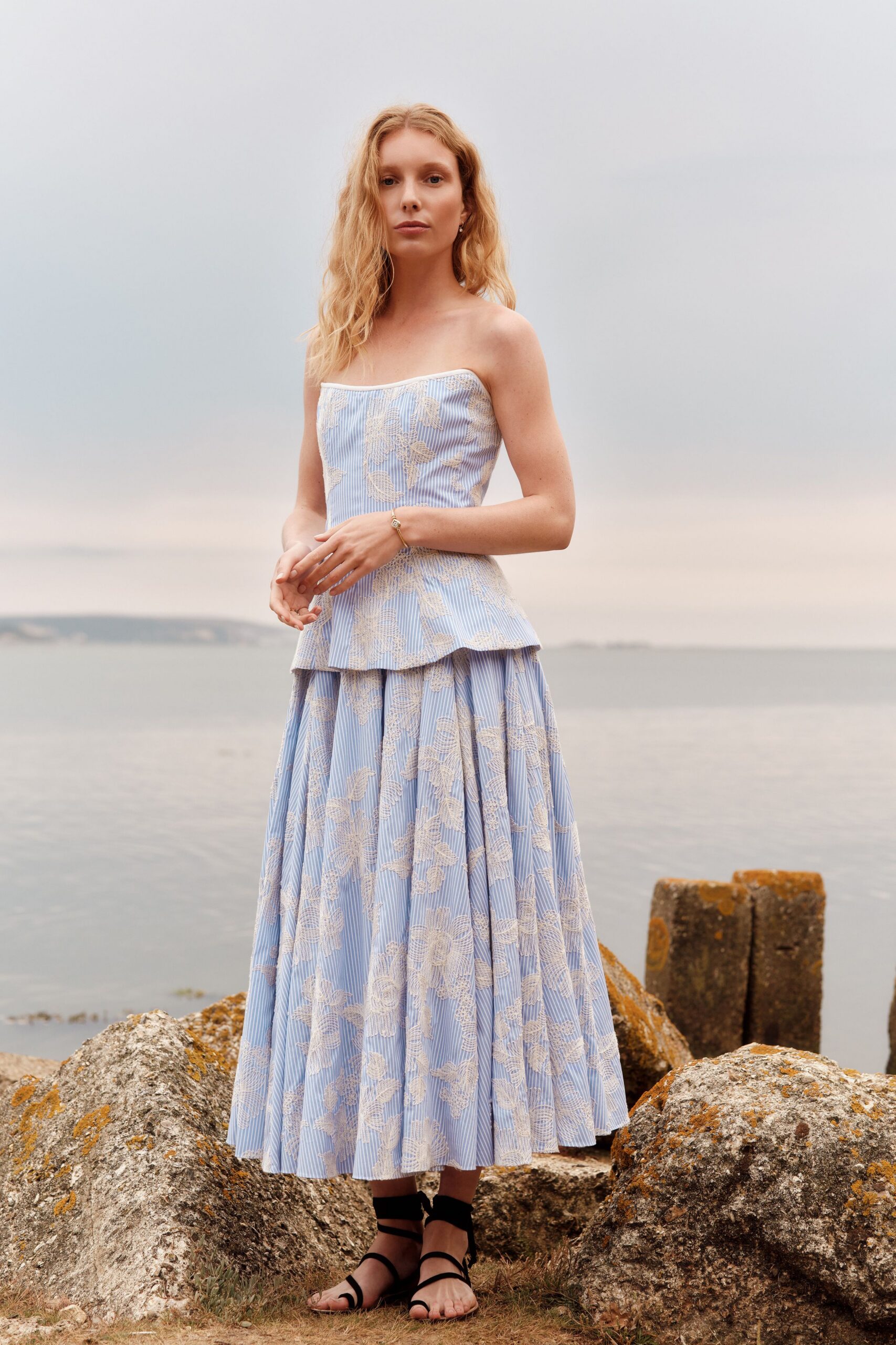 blue cotton strapless fitted pleated top
