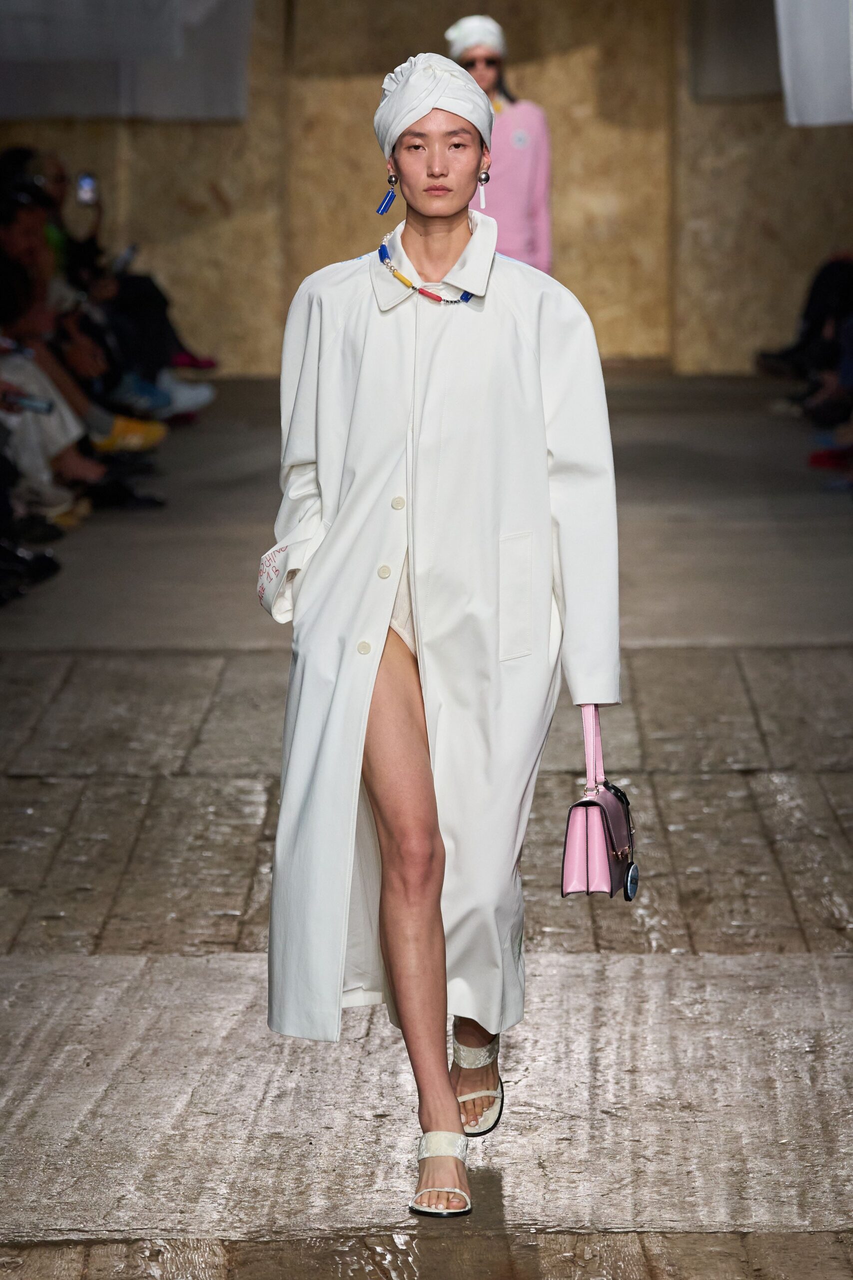 white cotton long-sleeve collared oversized buttoned midi coat