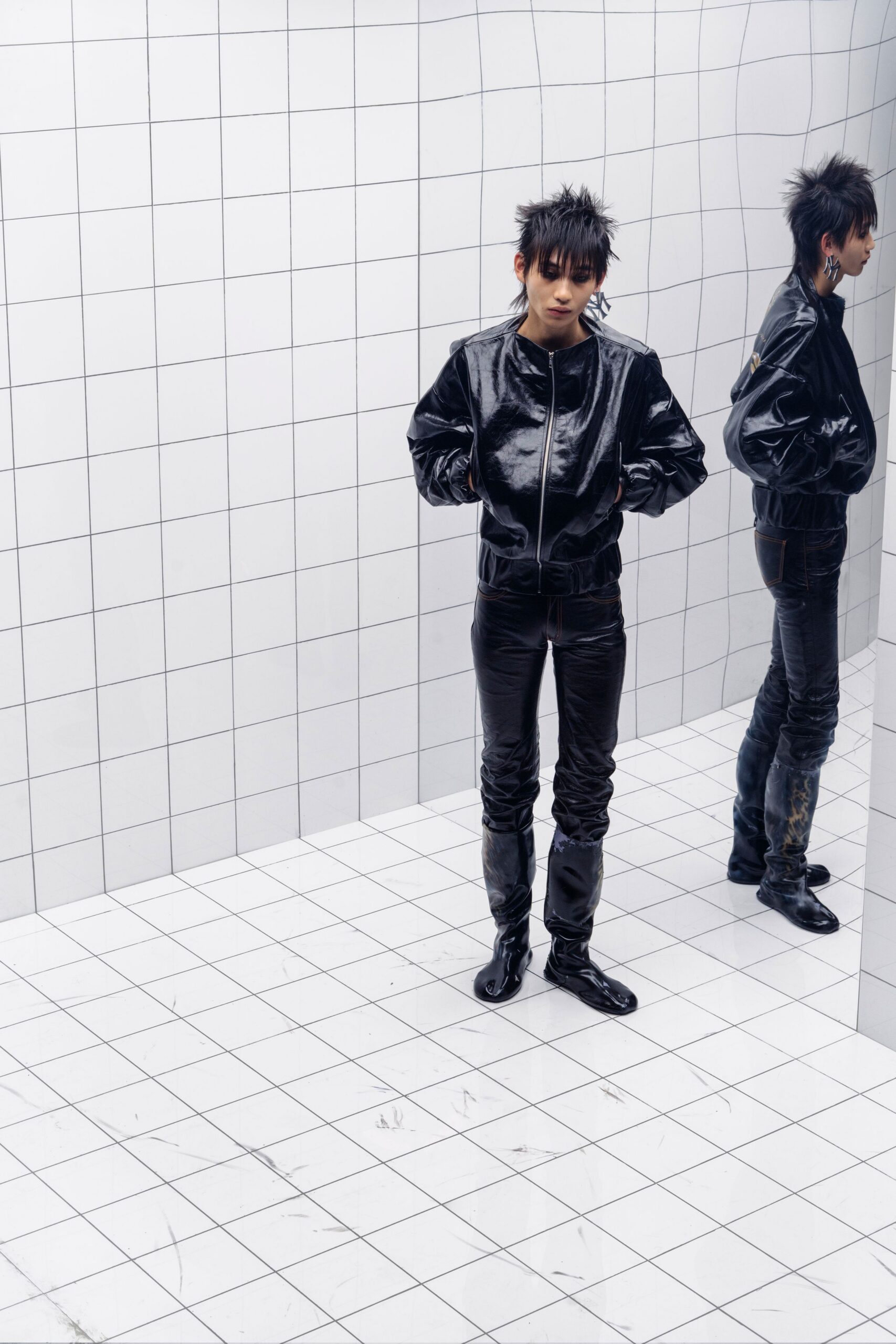 black vinyl long-sleeve collared fitted zippered shiny jacket
