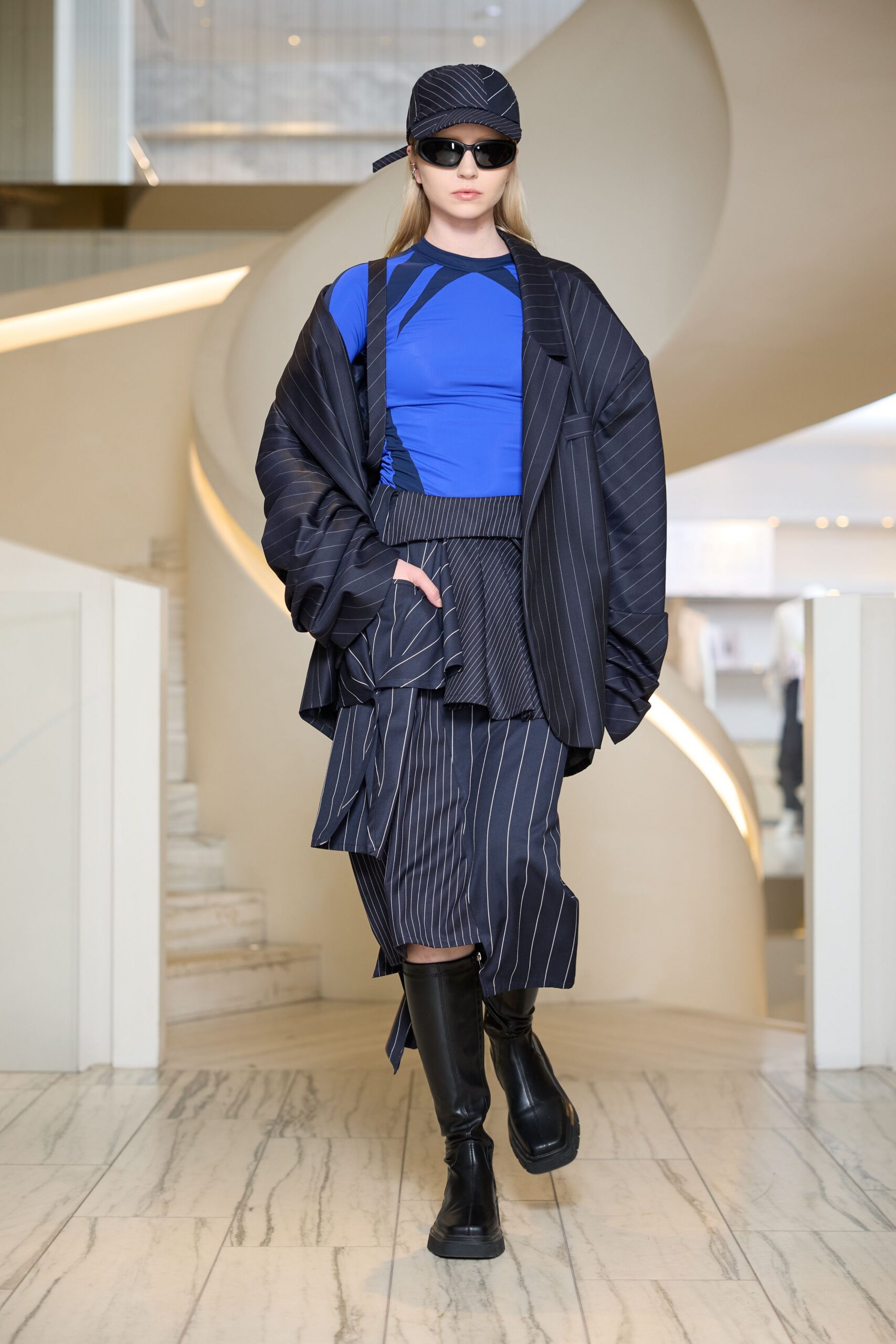 blue fitted top oversized jacket