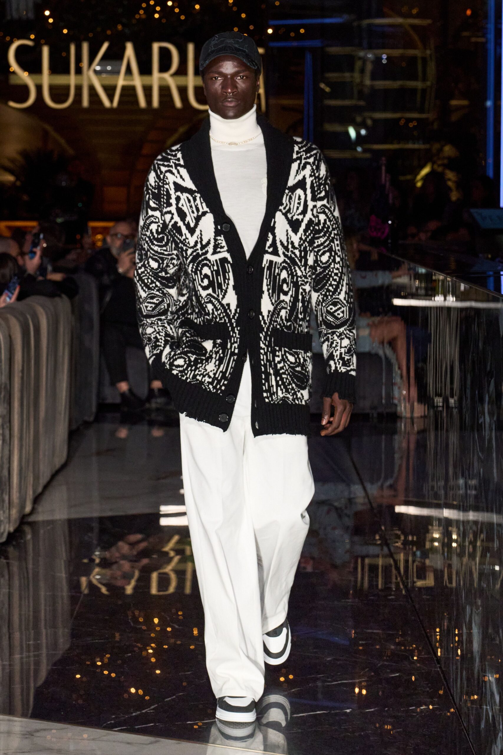 black cotton long-sleeve relaxed printed cardigan