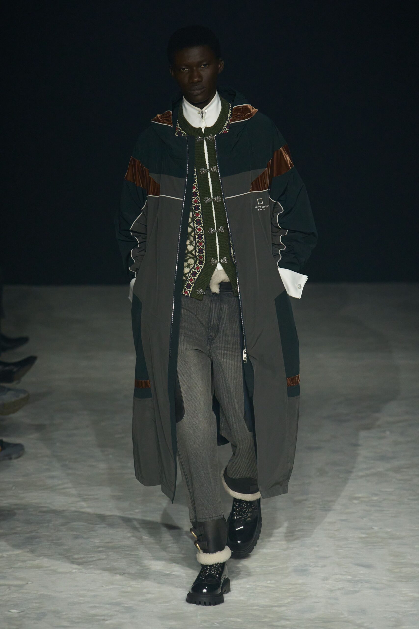 green cotton long-sleeve collared relaxed zippered layered coat