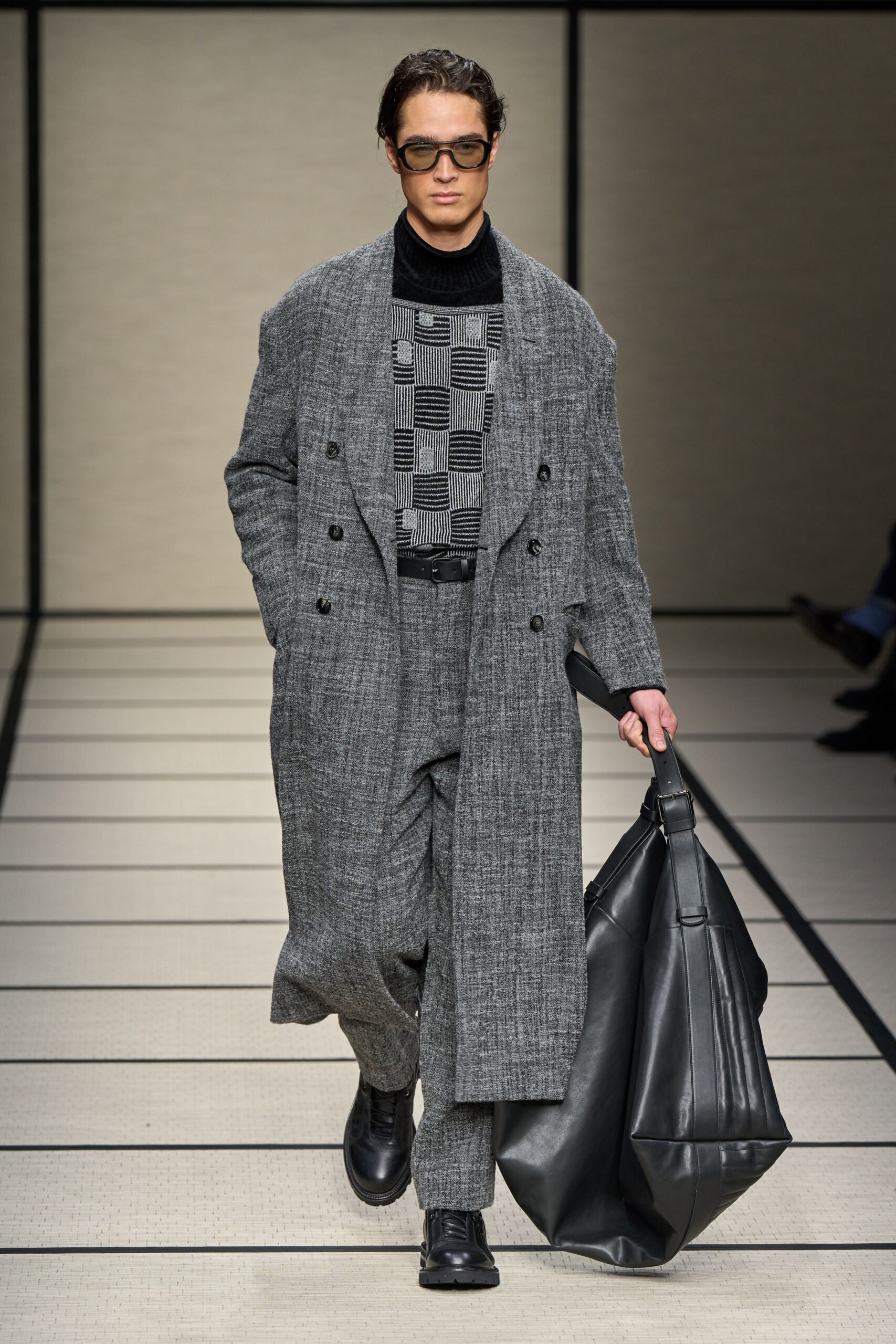 gray wool long-sleeve collared relaxed buttoned coat