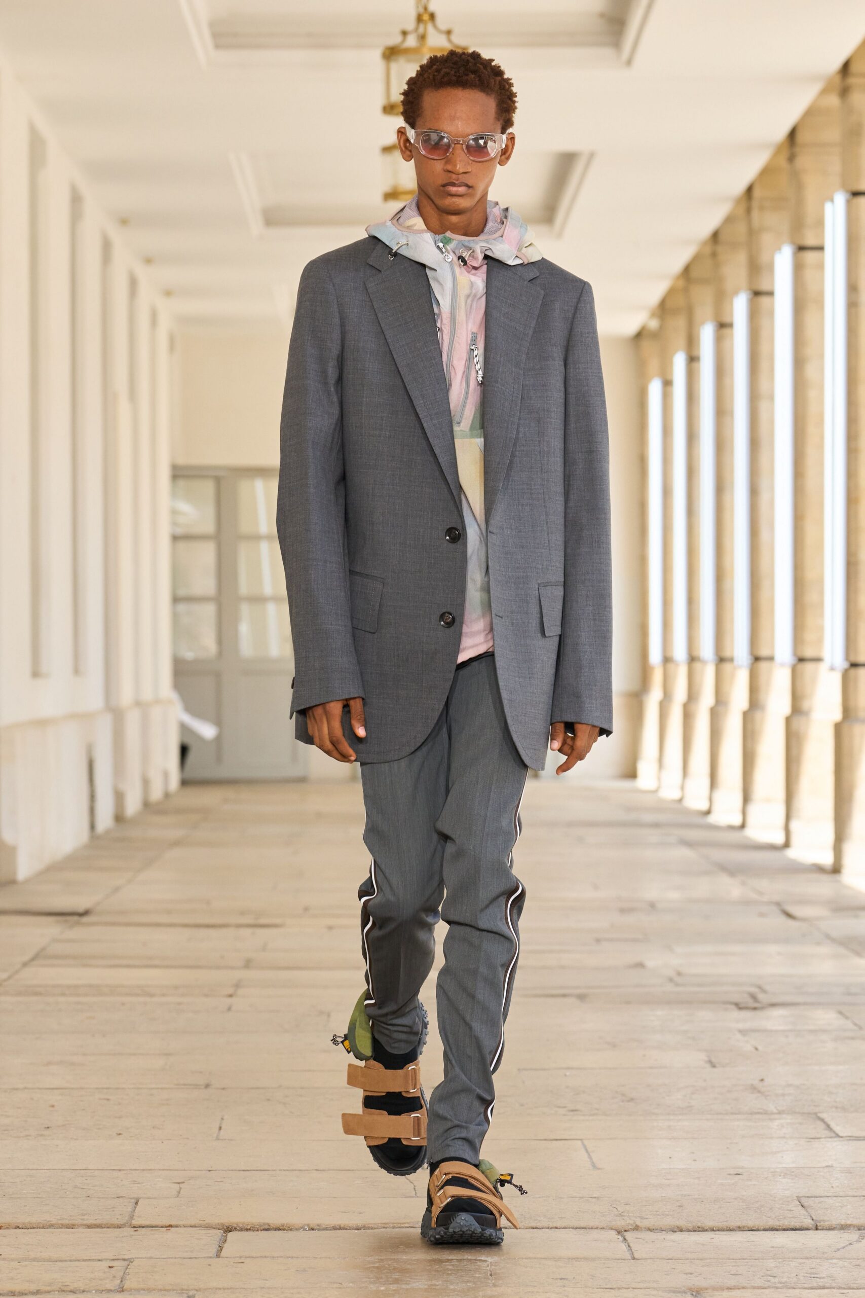 gray tailored blazer with hoodie
