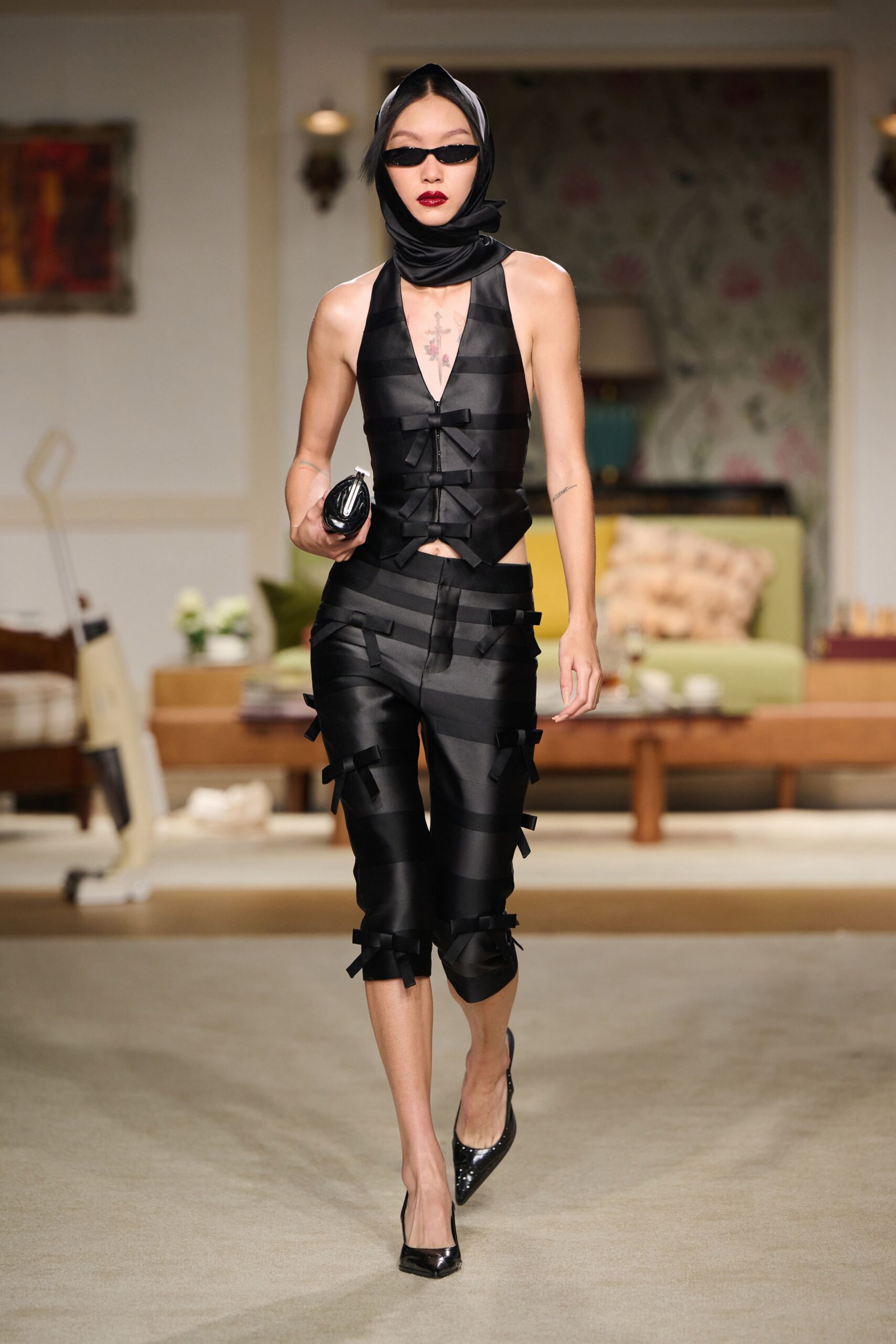 black silk fitted ruffled cropped pants