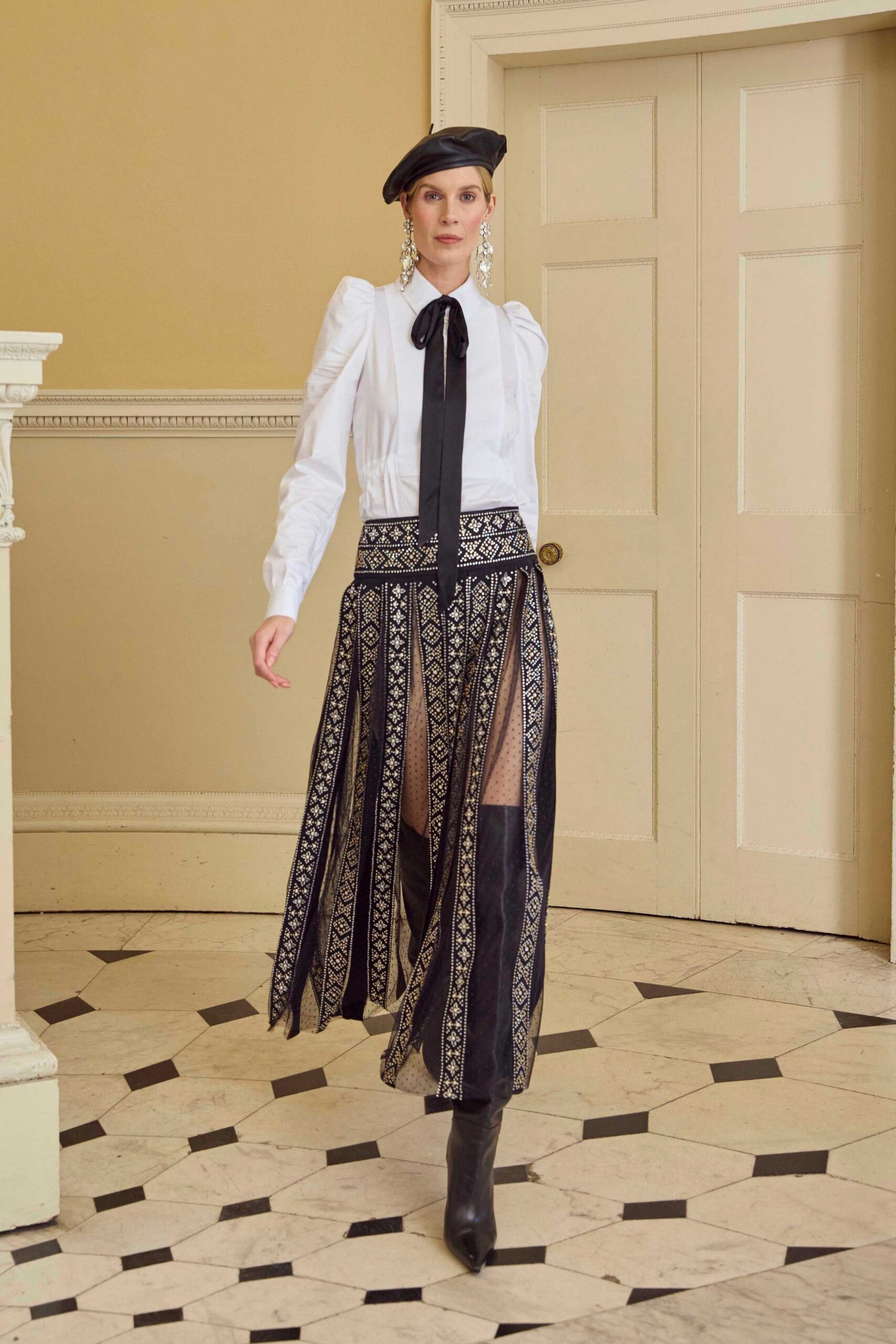 white cotton long-sleeve collared fitted buttoned blouse