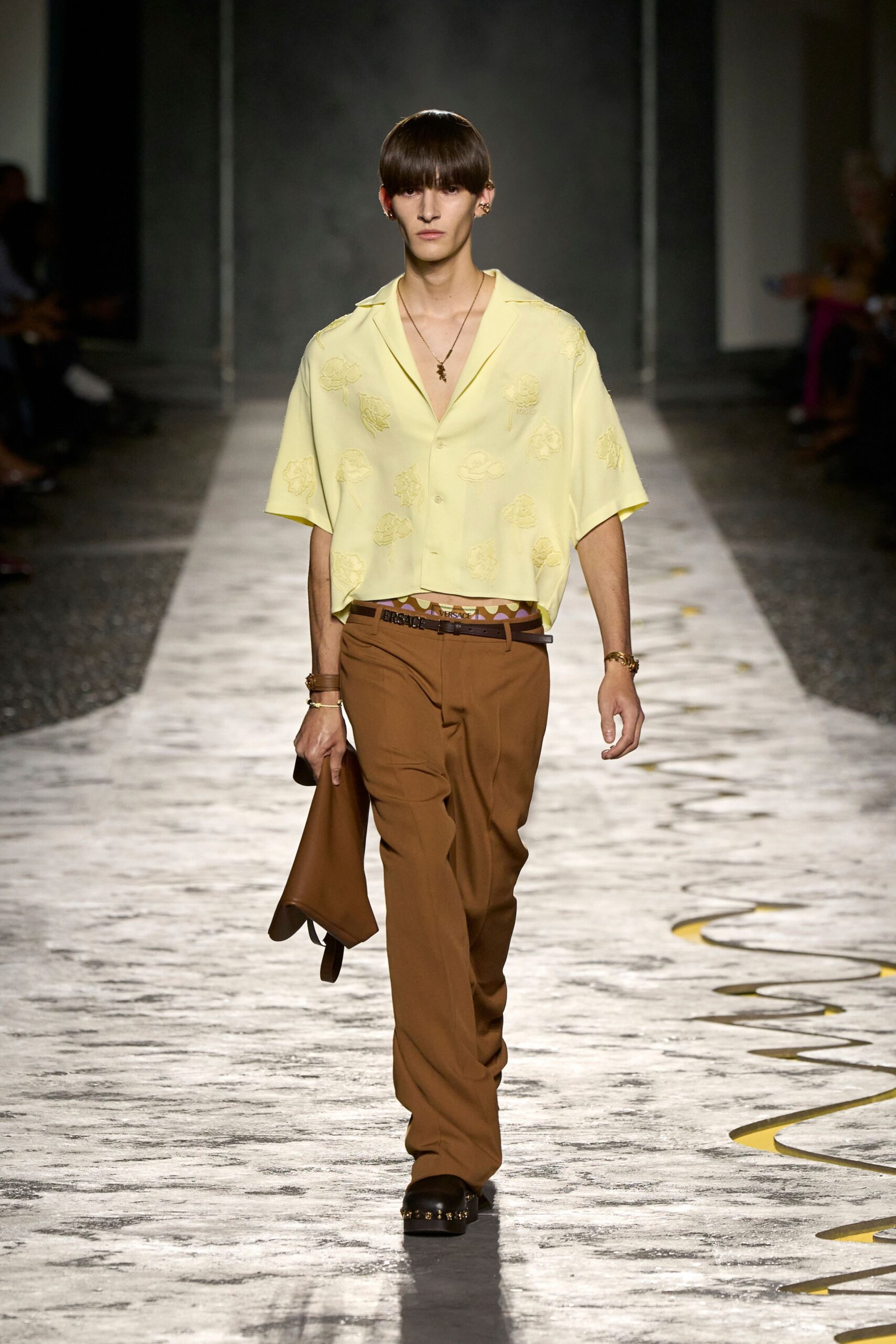 yellow cotton short-sleeve collared relaxed embroidered shirt