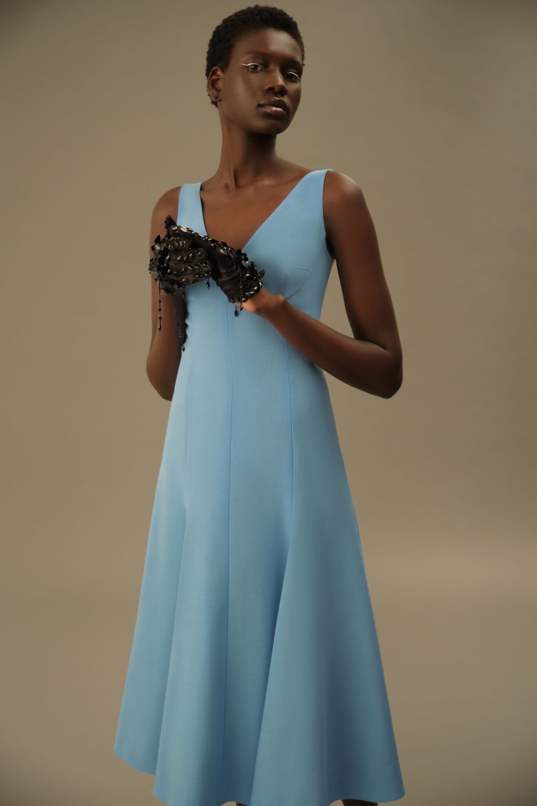 black silk fitted beaded gloves
