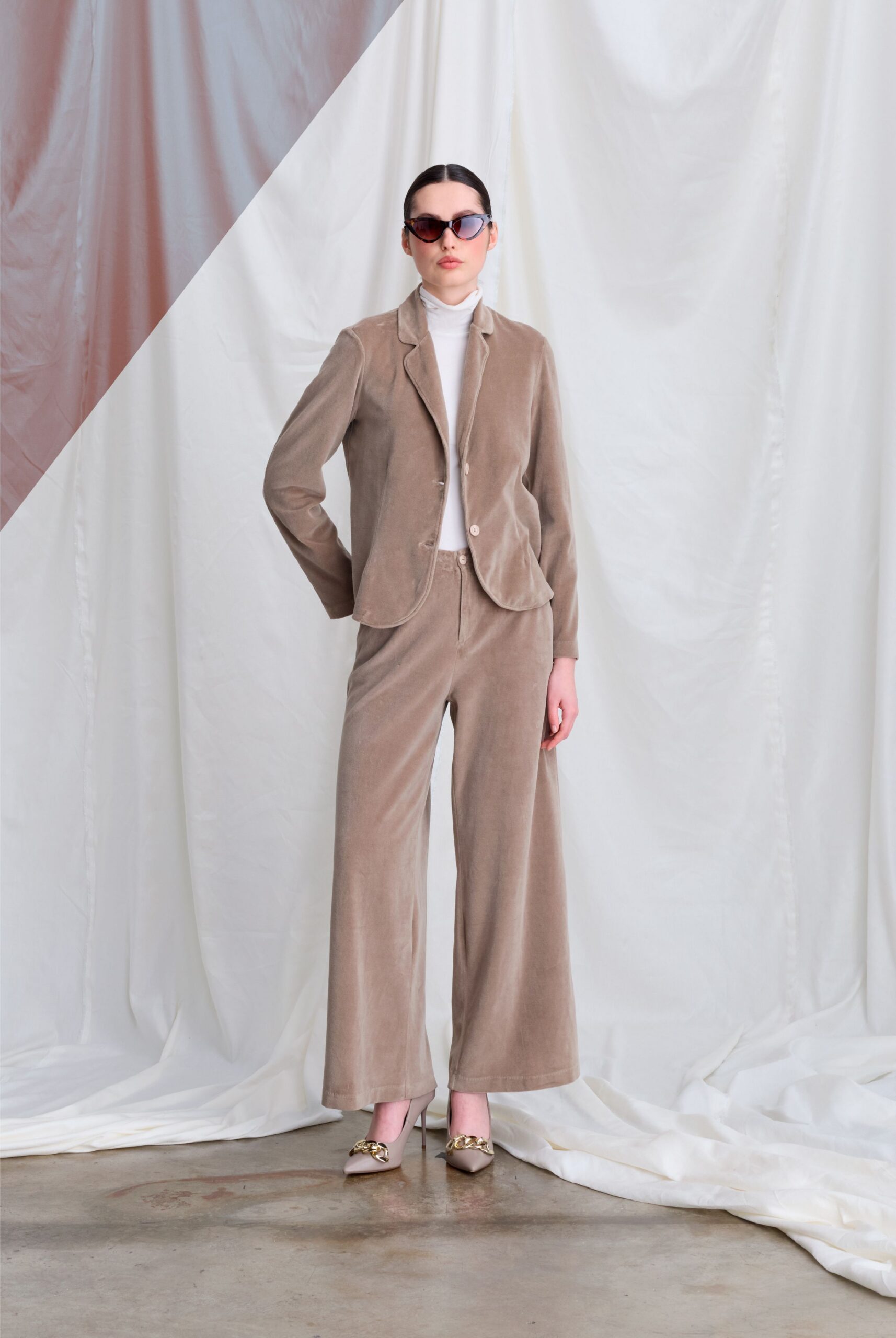 beige velvet long-sleeve collared tailored buttoned wide-leg suit