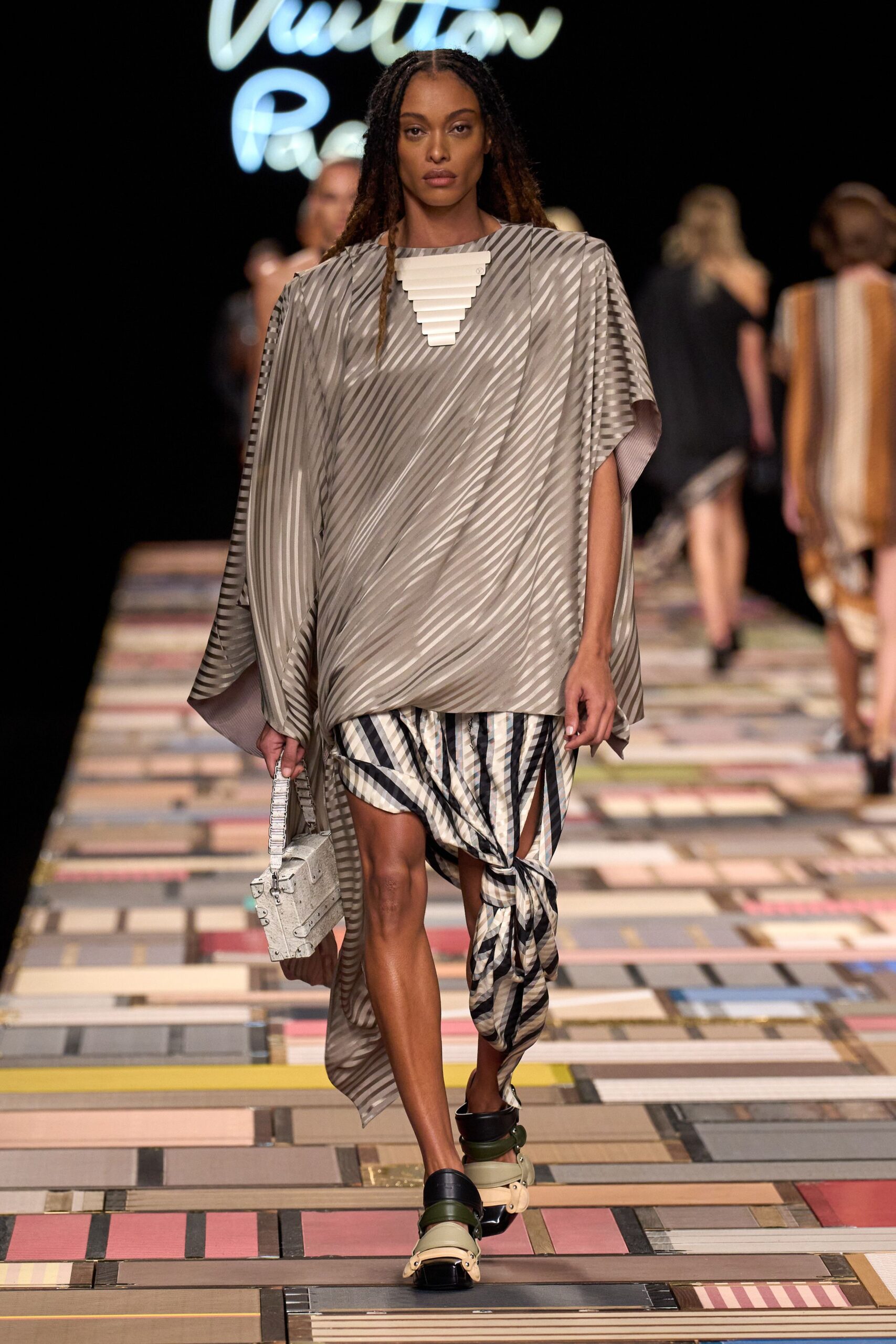 gray silk sleeveless v-neck relaxed pleated flowing poncho