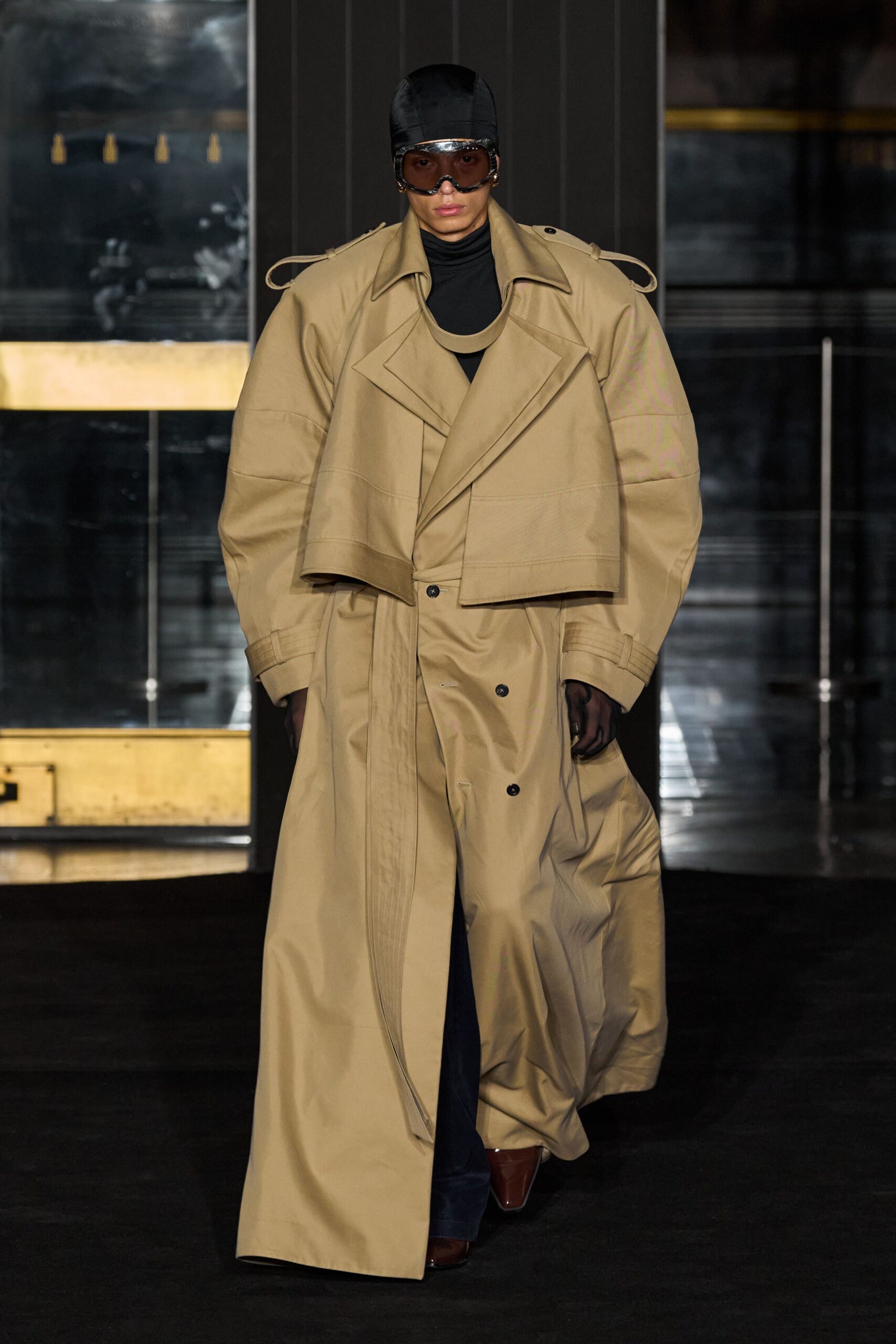 beige cotton long-sleeve collared oversized zippered buttoned coat