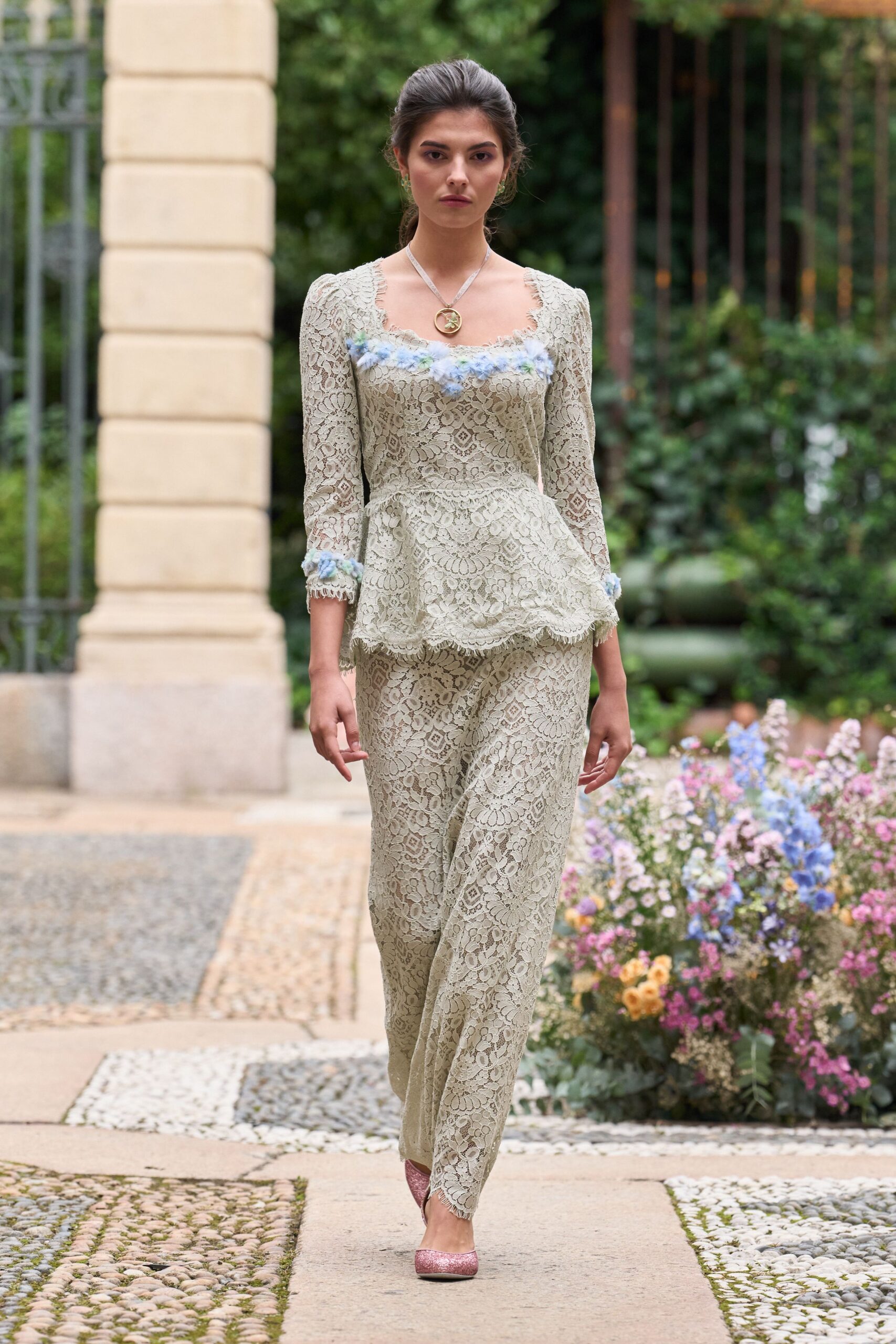 beige lace long-sleeve v-neck fitted ruffled blouse