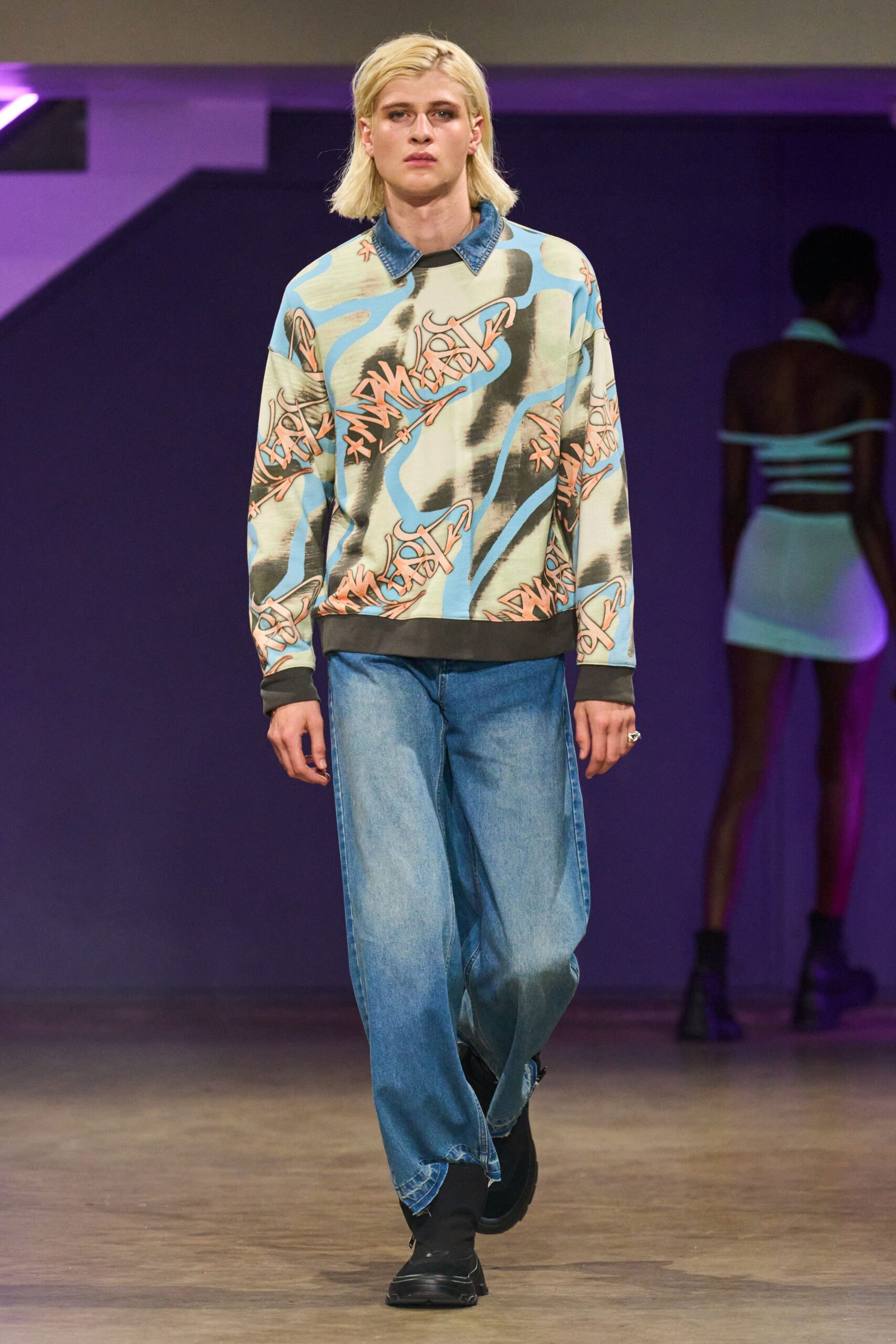 relaxed blue printed sweater with jeans