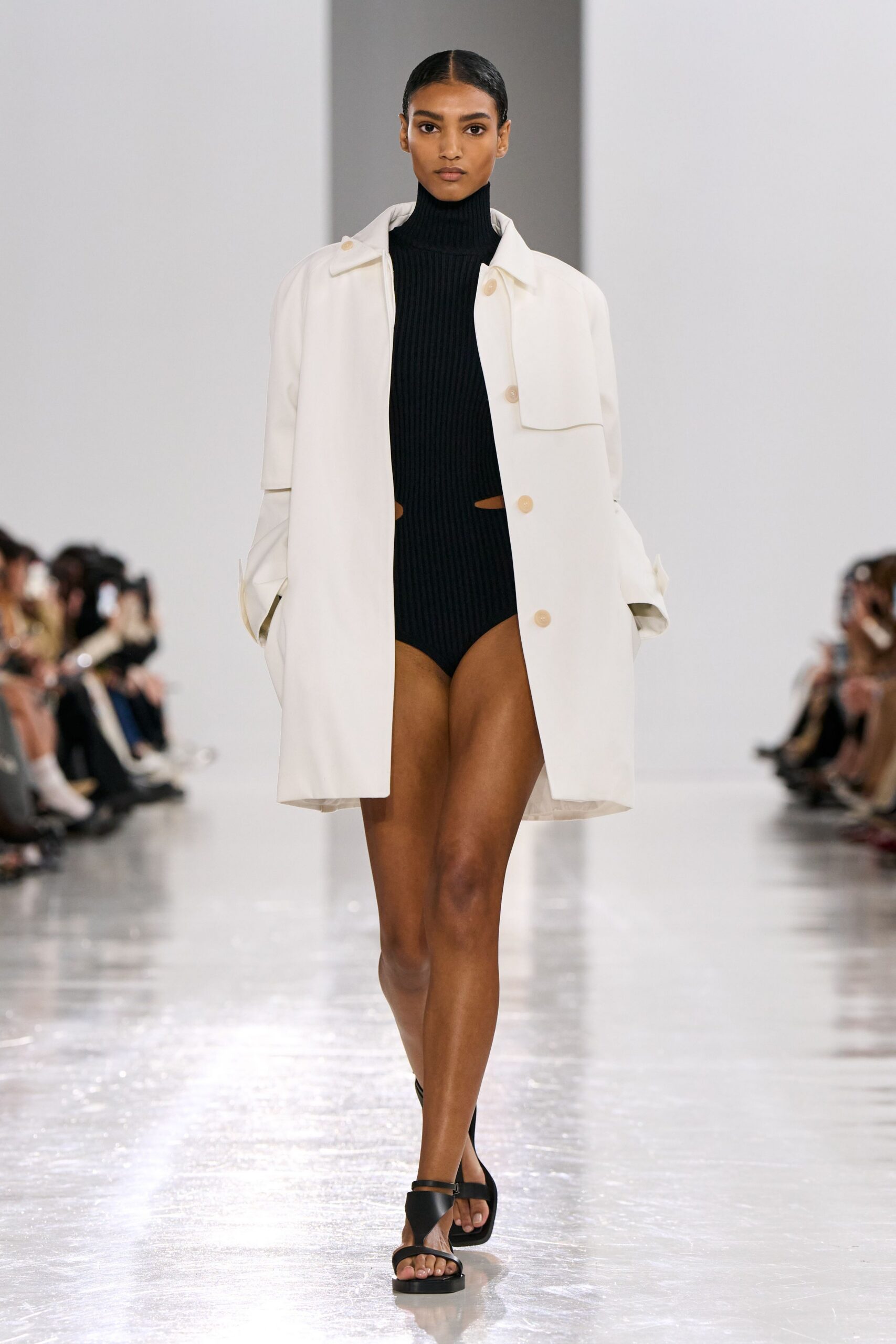 white cotton long-sleeve collared relaxed coat