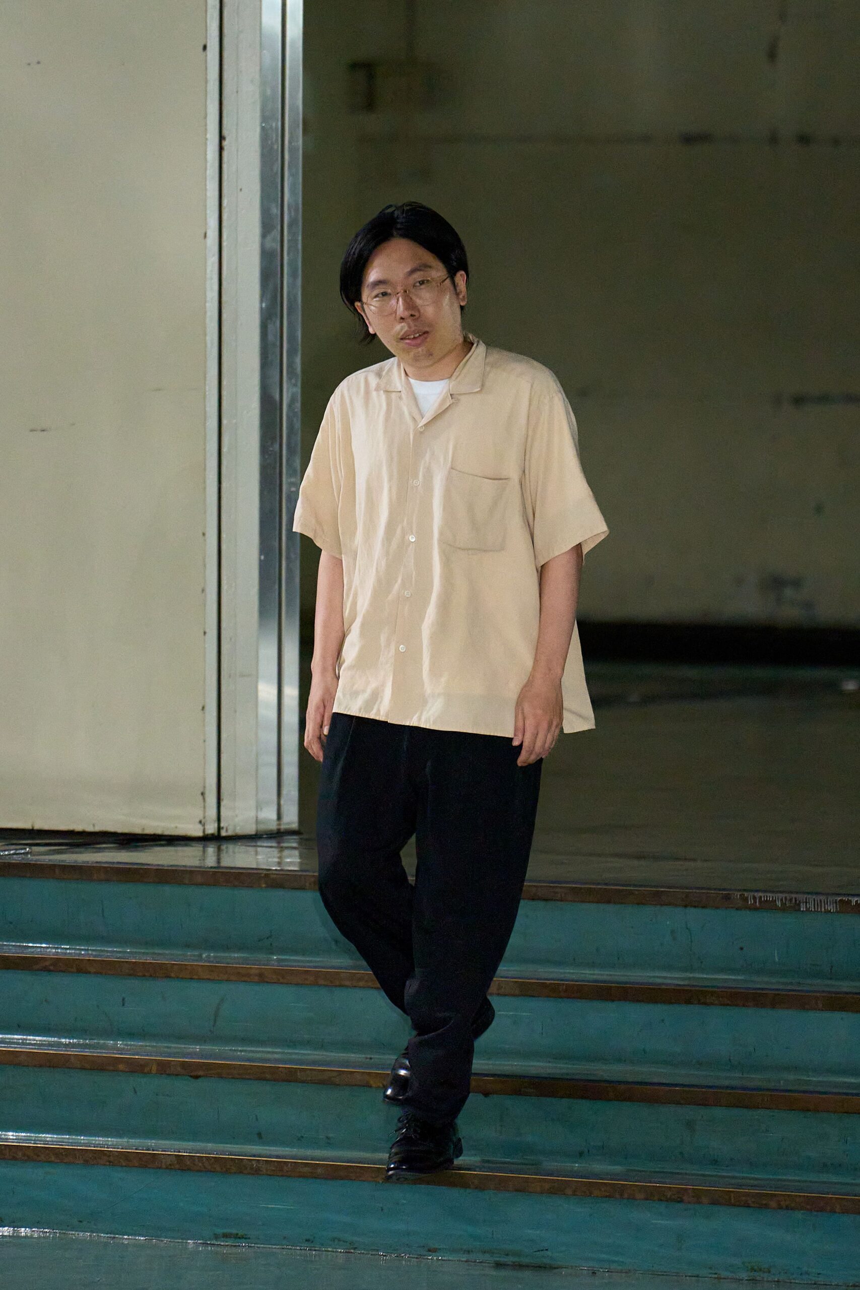 beige cotton short-sleeve collared relaxed shirt