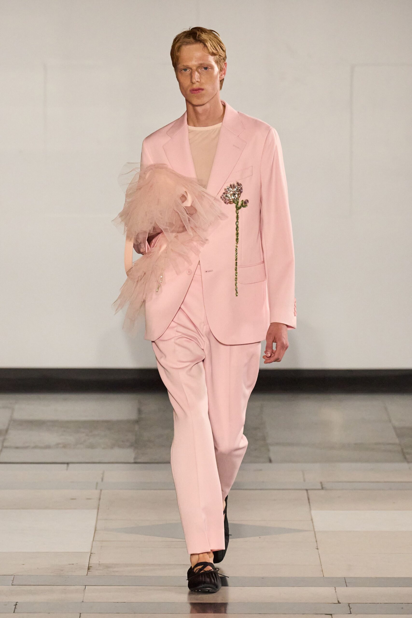 pink silk long-sleeve collared tailored embroidered suit