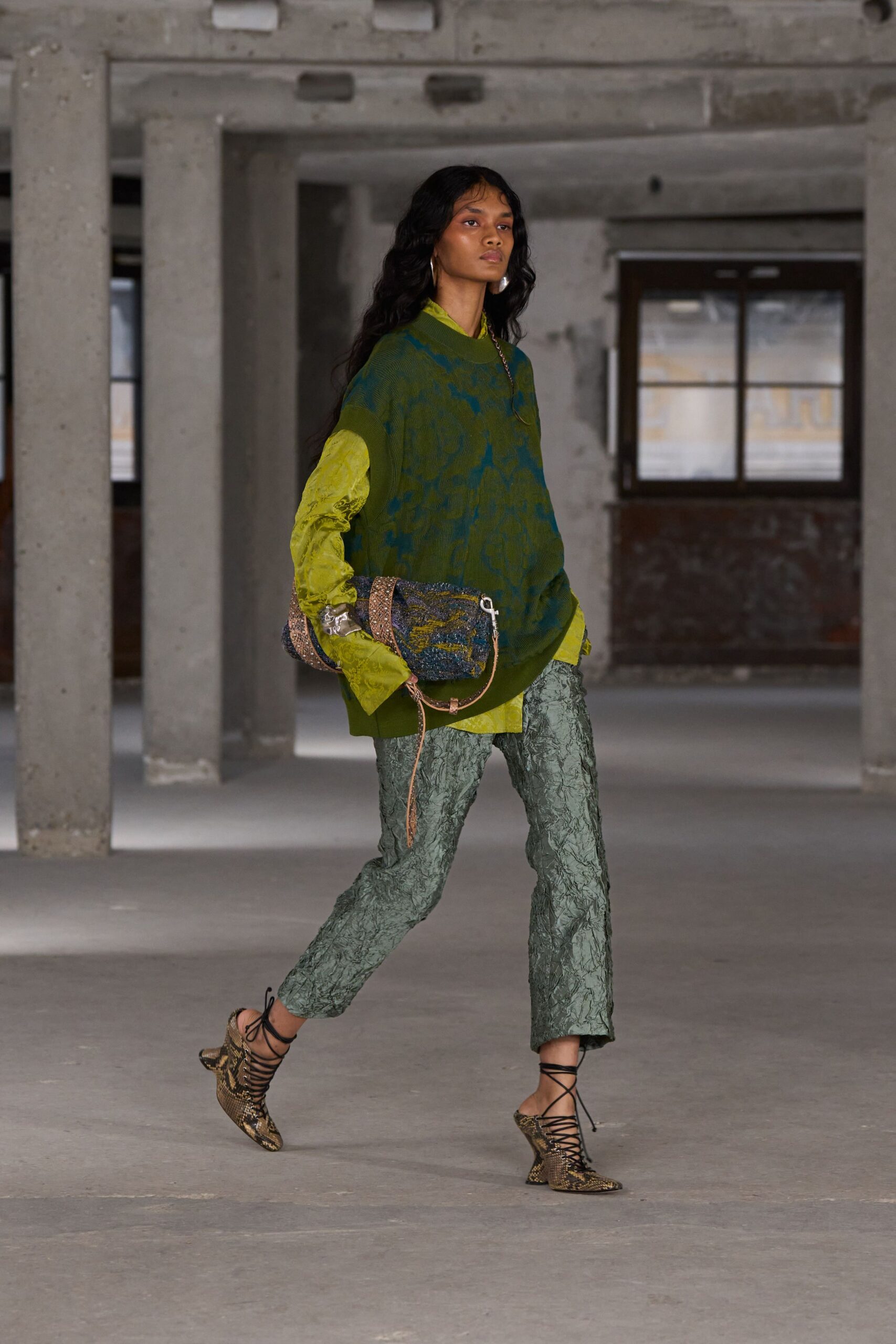 green cotton relaxed textured pants