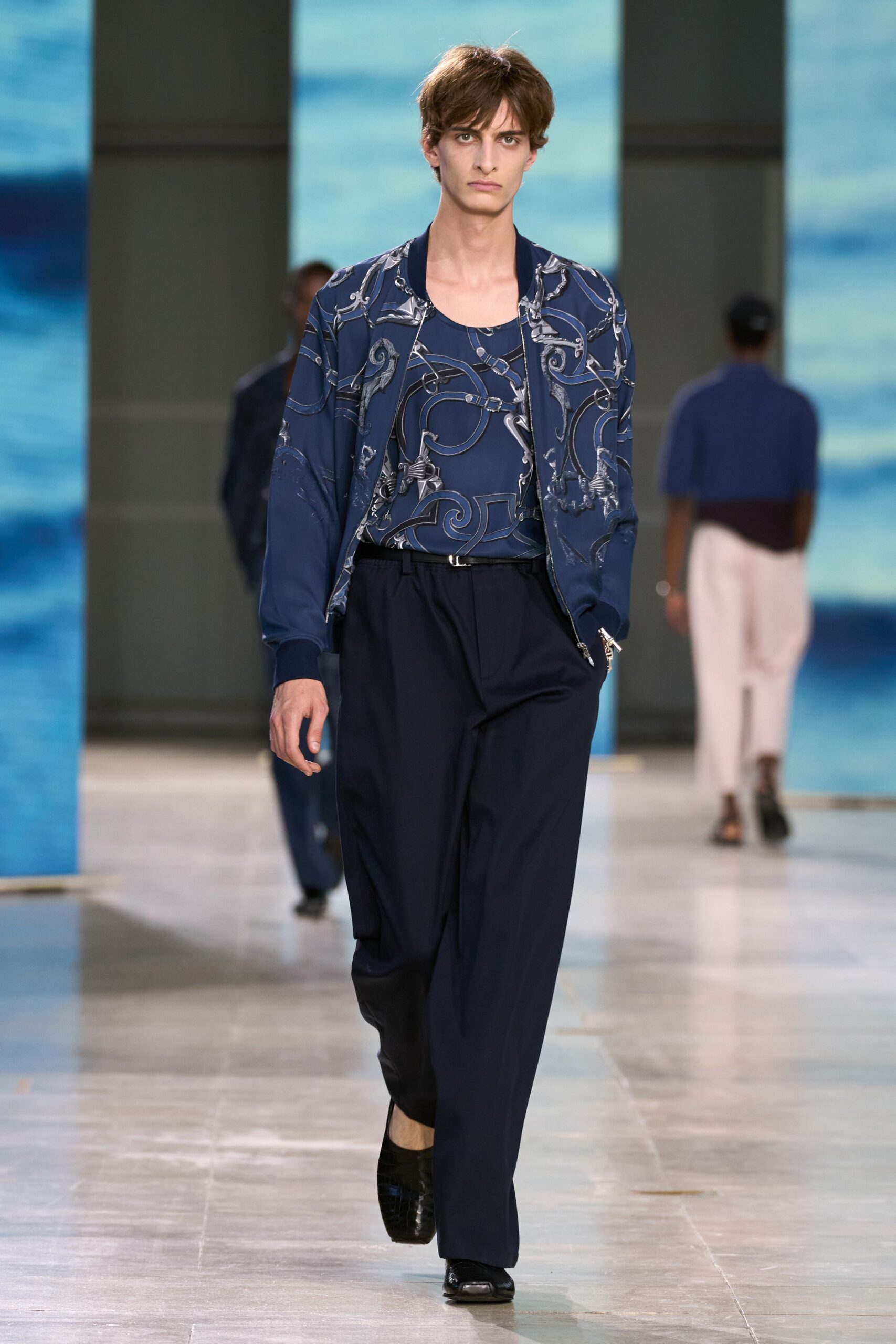 blue cotton long-sleeve collared relaxed printed jacket