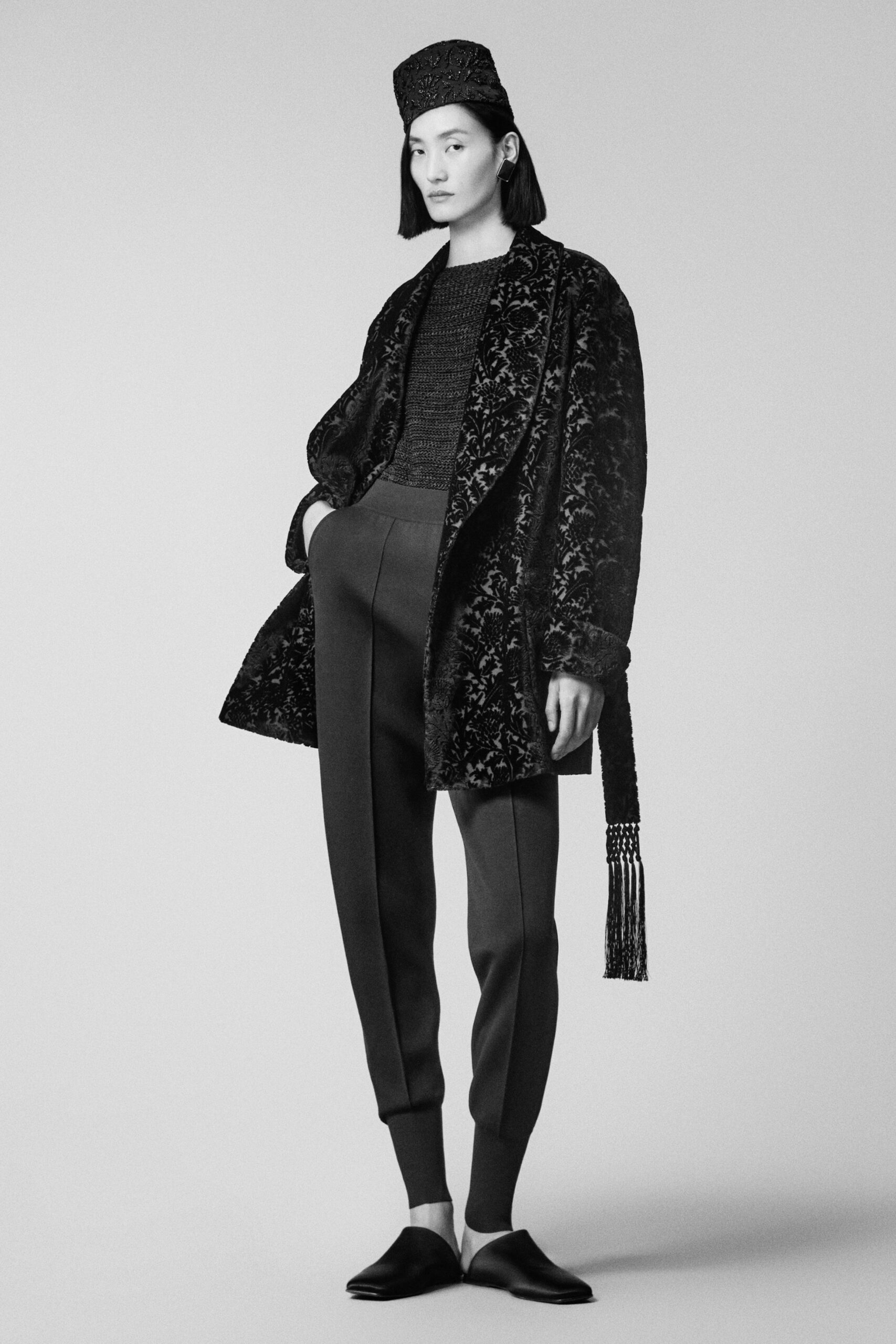 black velvet long-sleeve relaxed embroidered coat