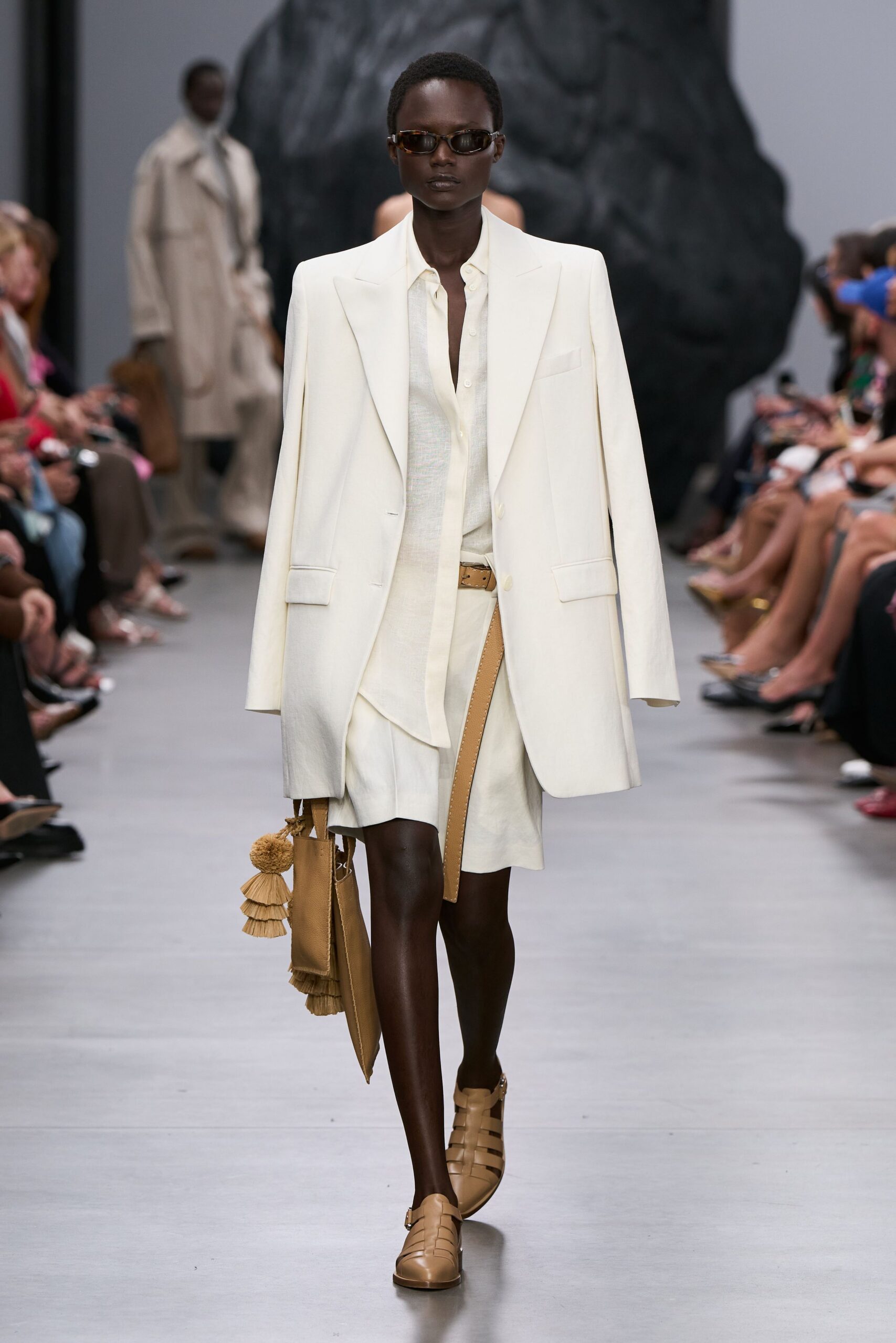 white cotton long-sleeve collared oversized blazer