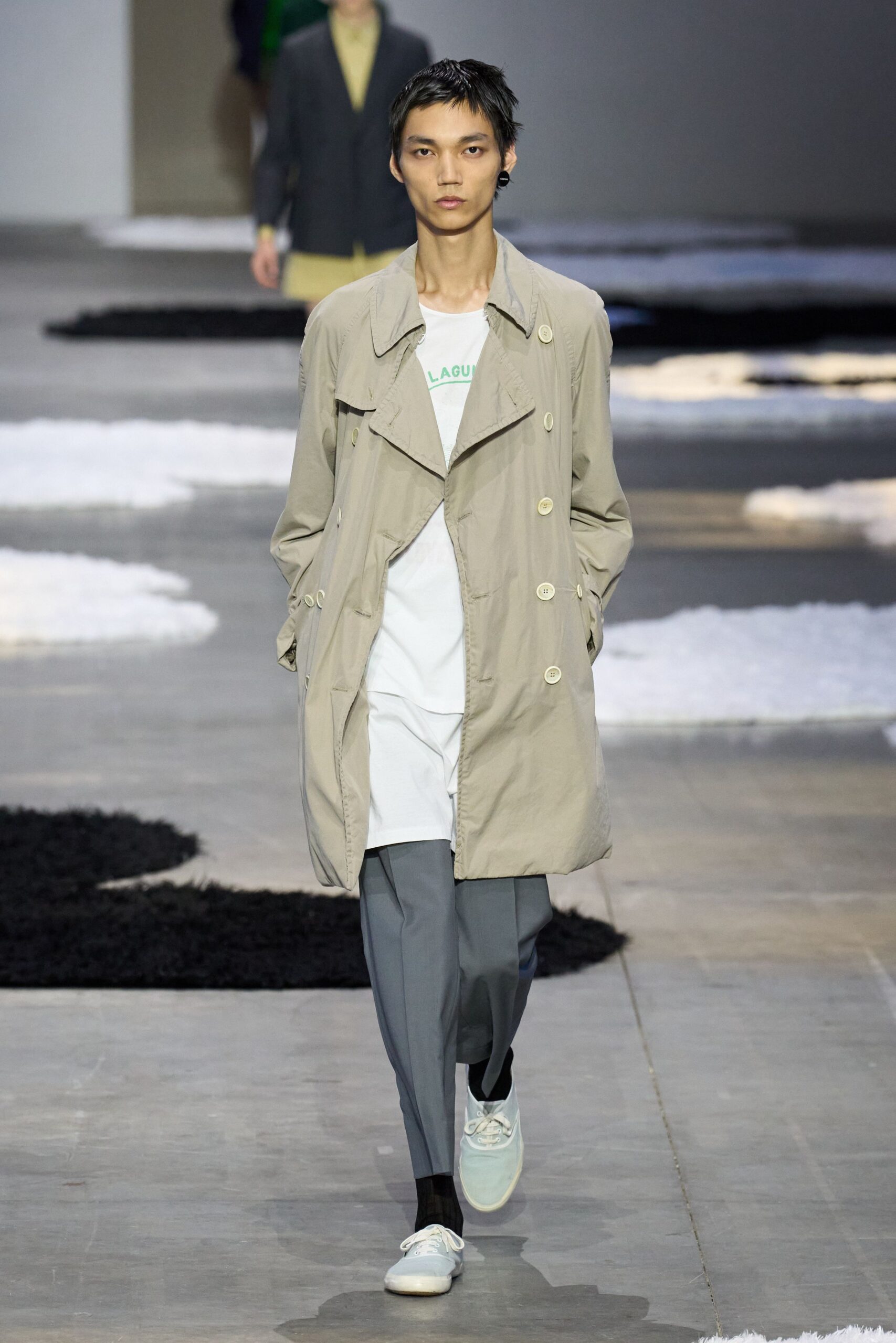 beige cotton long-sleeve collared relaxed buttoned trench